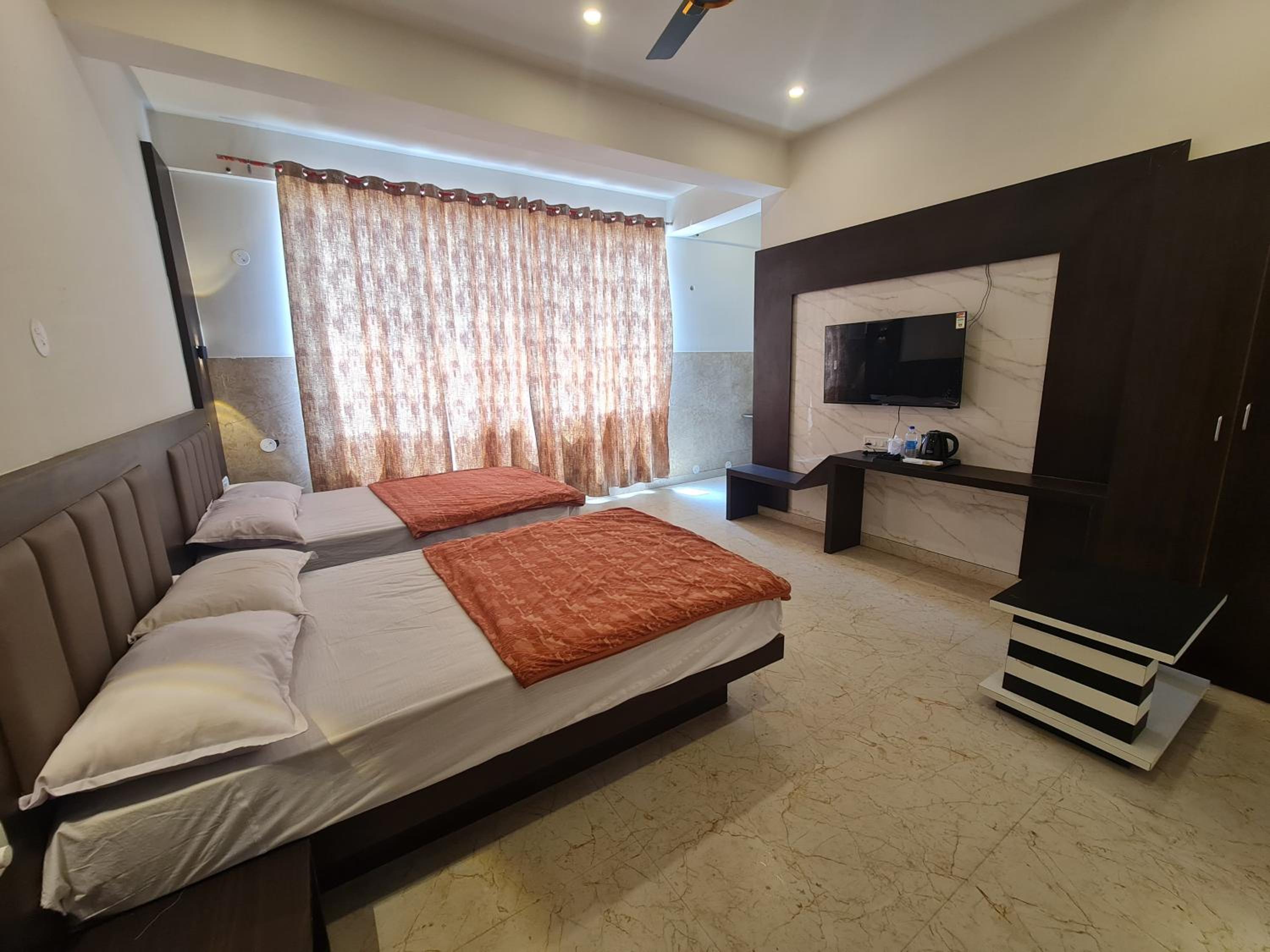 Quadruple Room with Mountain View