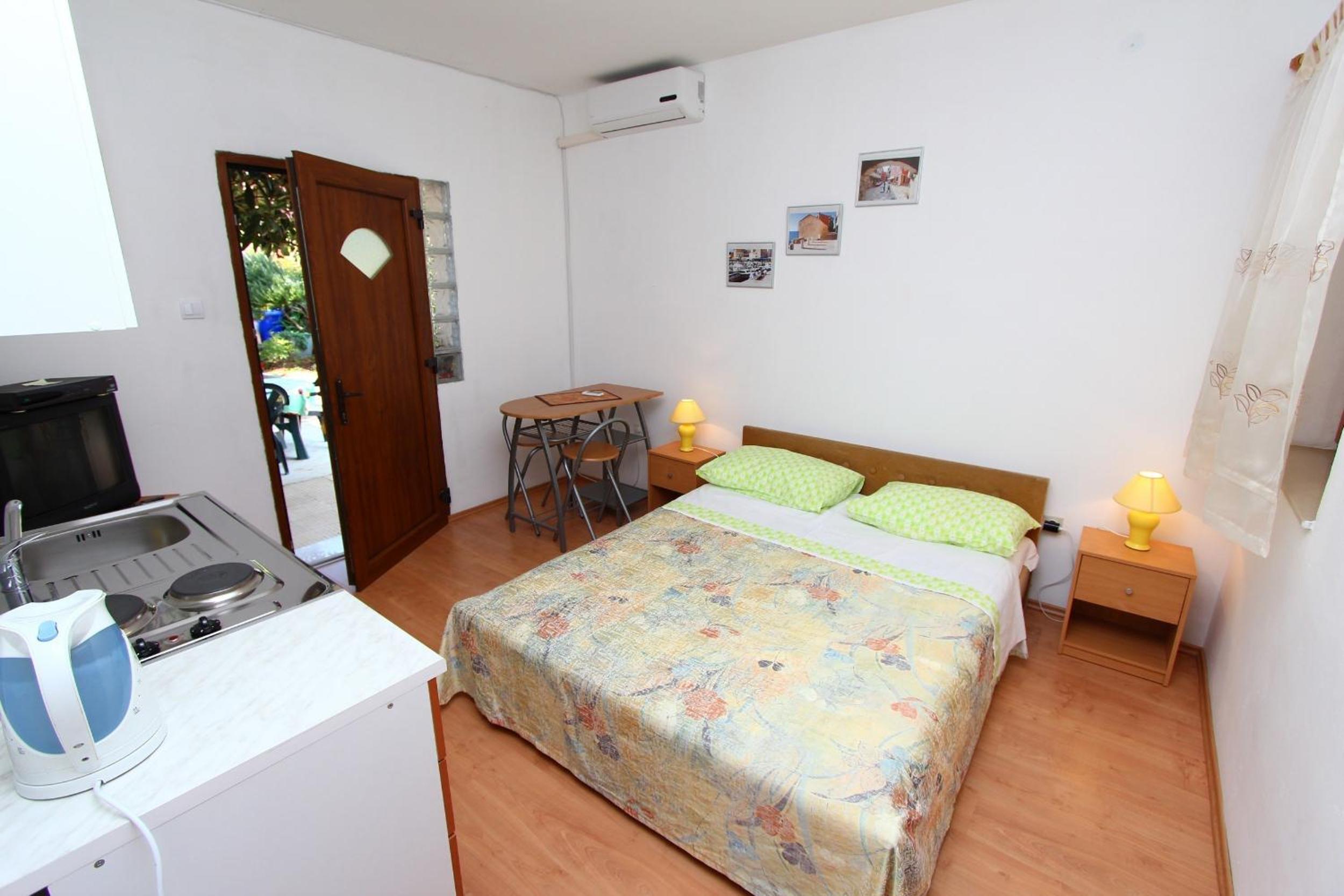 Studio with Terrace