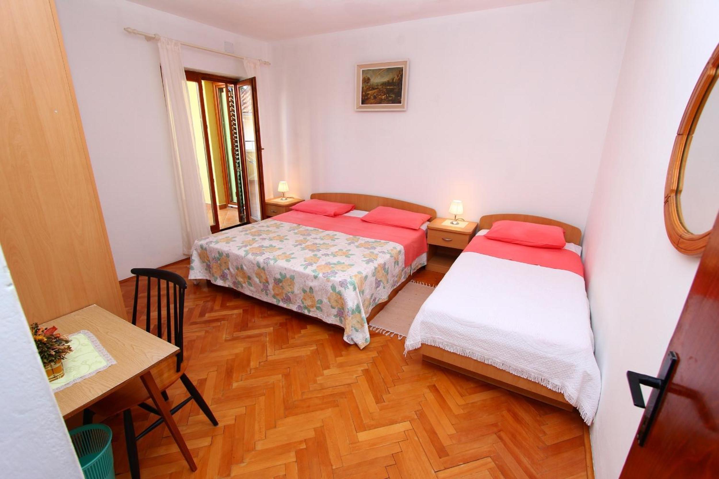 One-Bedroom Apartment with Balcony