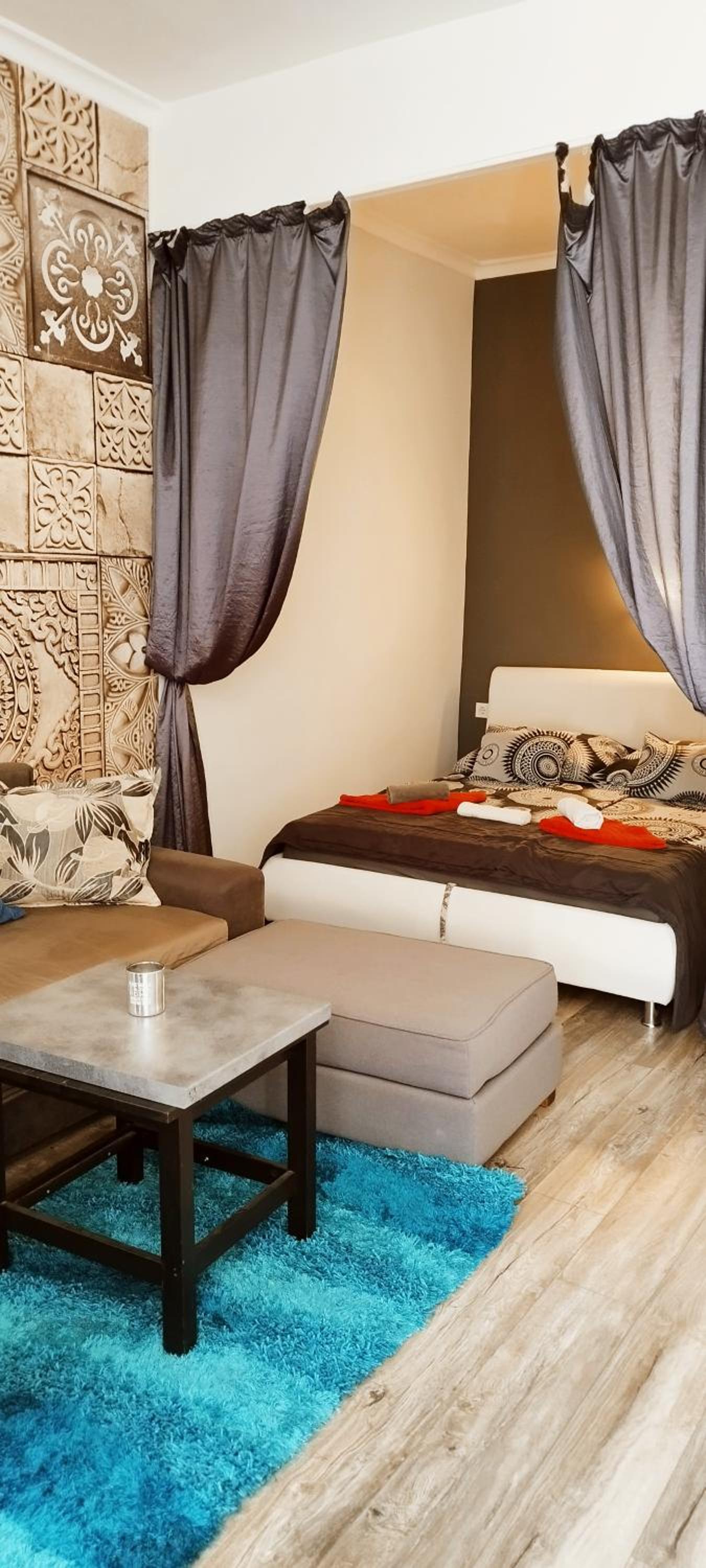 One-Bedroom Apartment - Photo 4