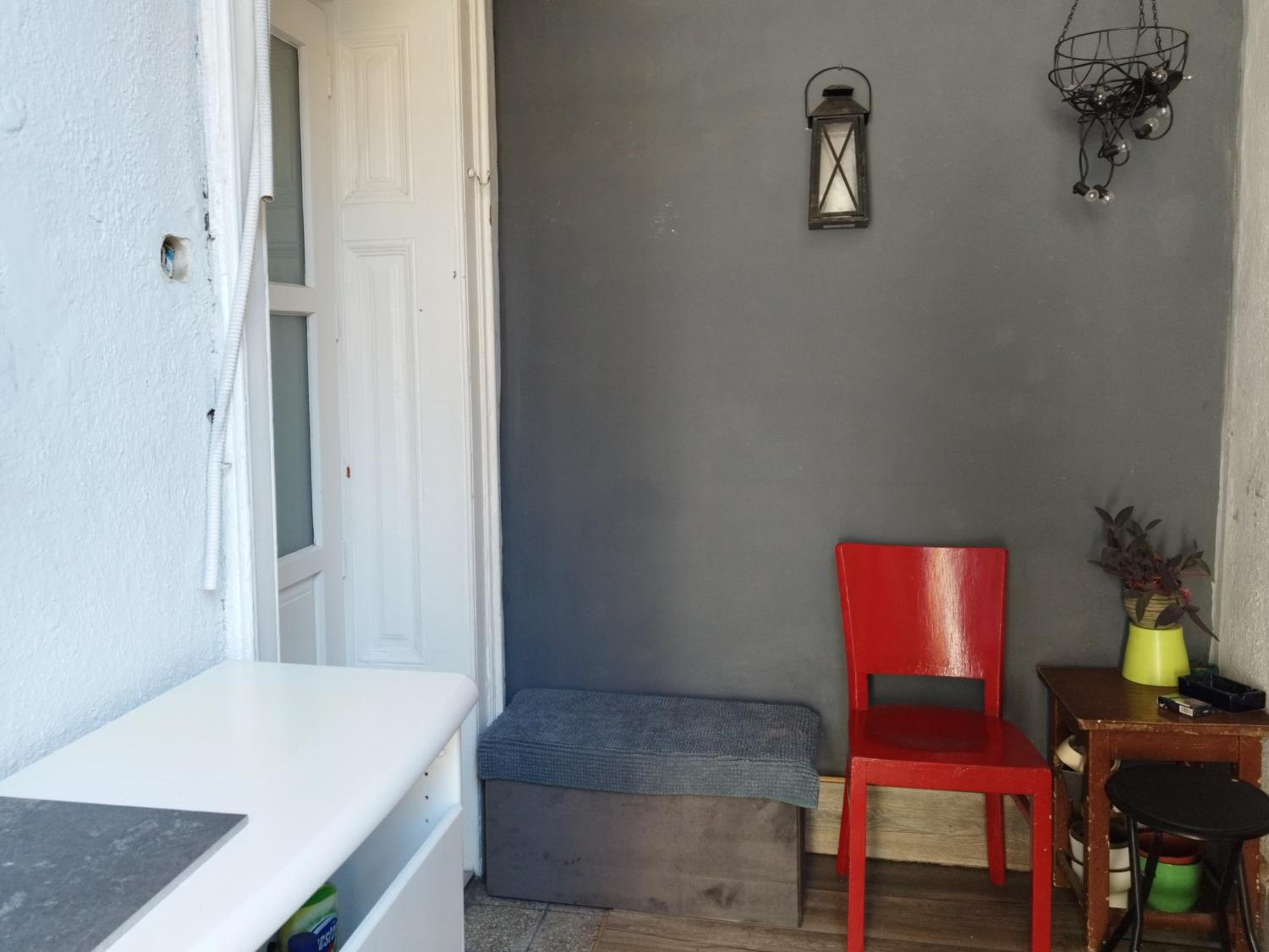 One-Bedroom Apartment - Photo 16