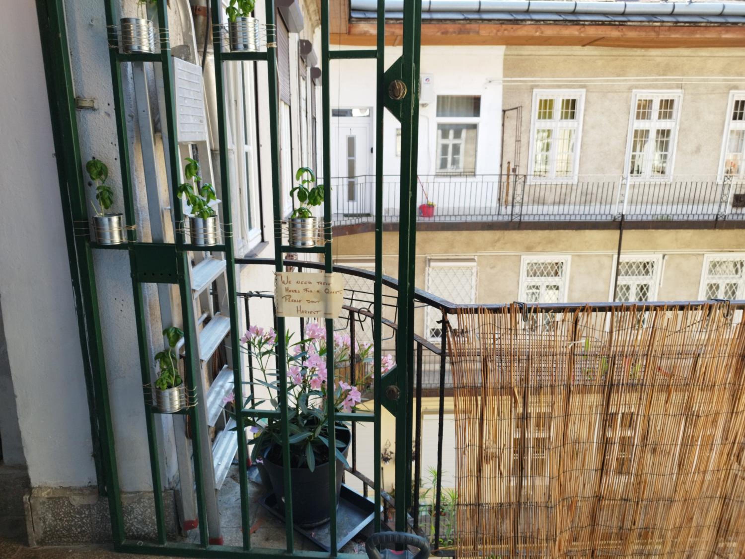 One-Bedroom Apartment - Photo 15