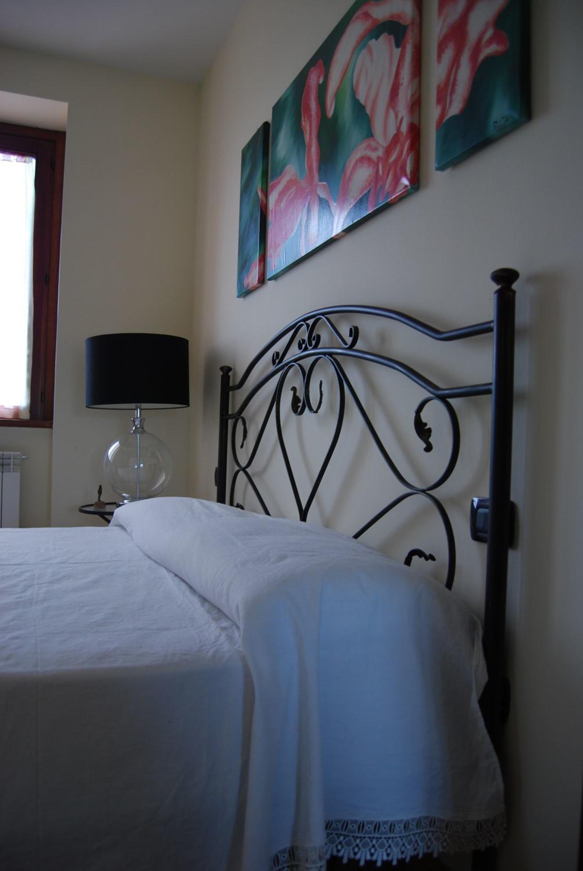 Double Room with Shared Bathroom photo 3