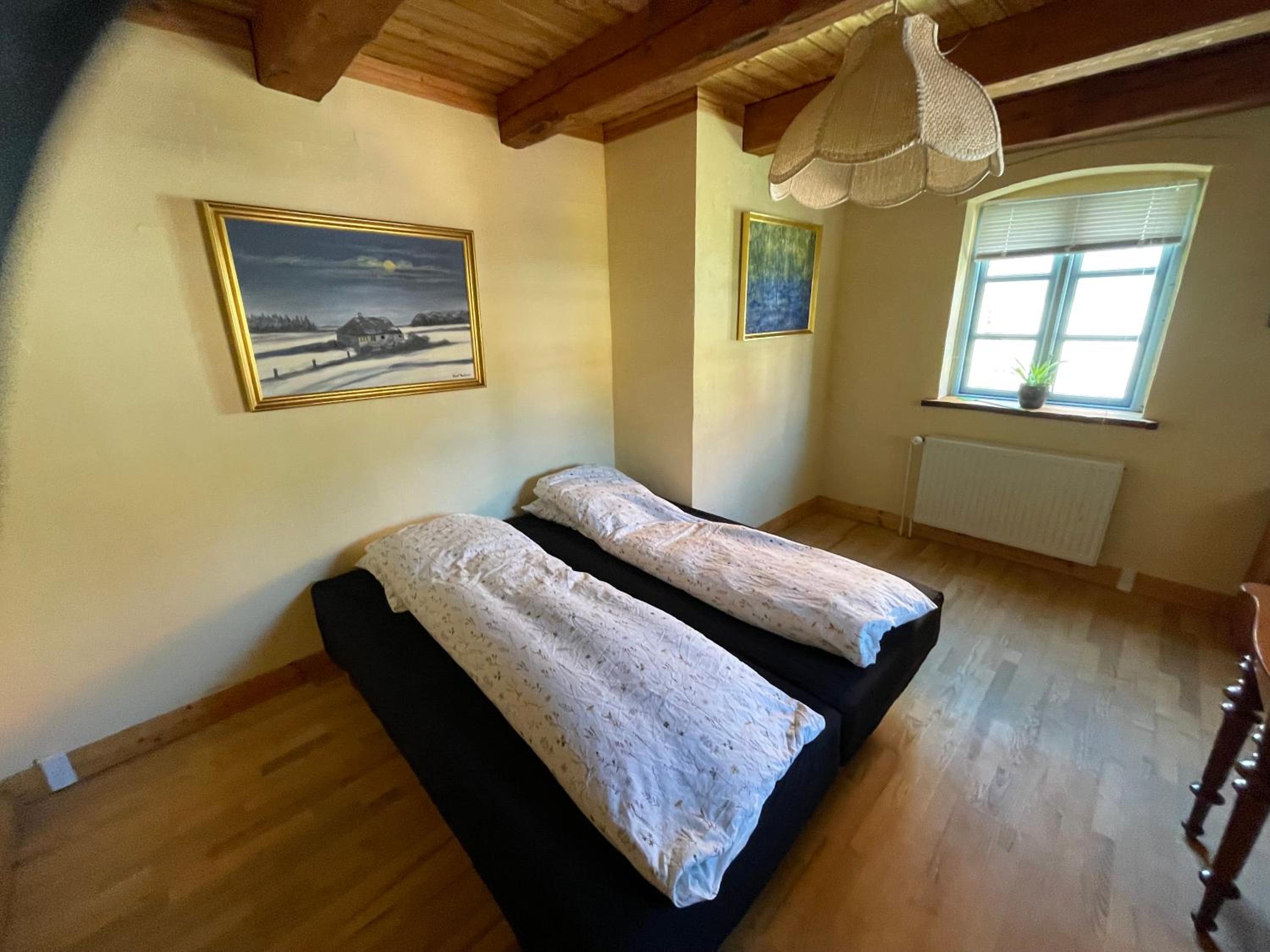 Double Room with Shared Bathroom photo 1