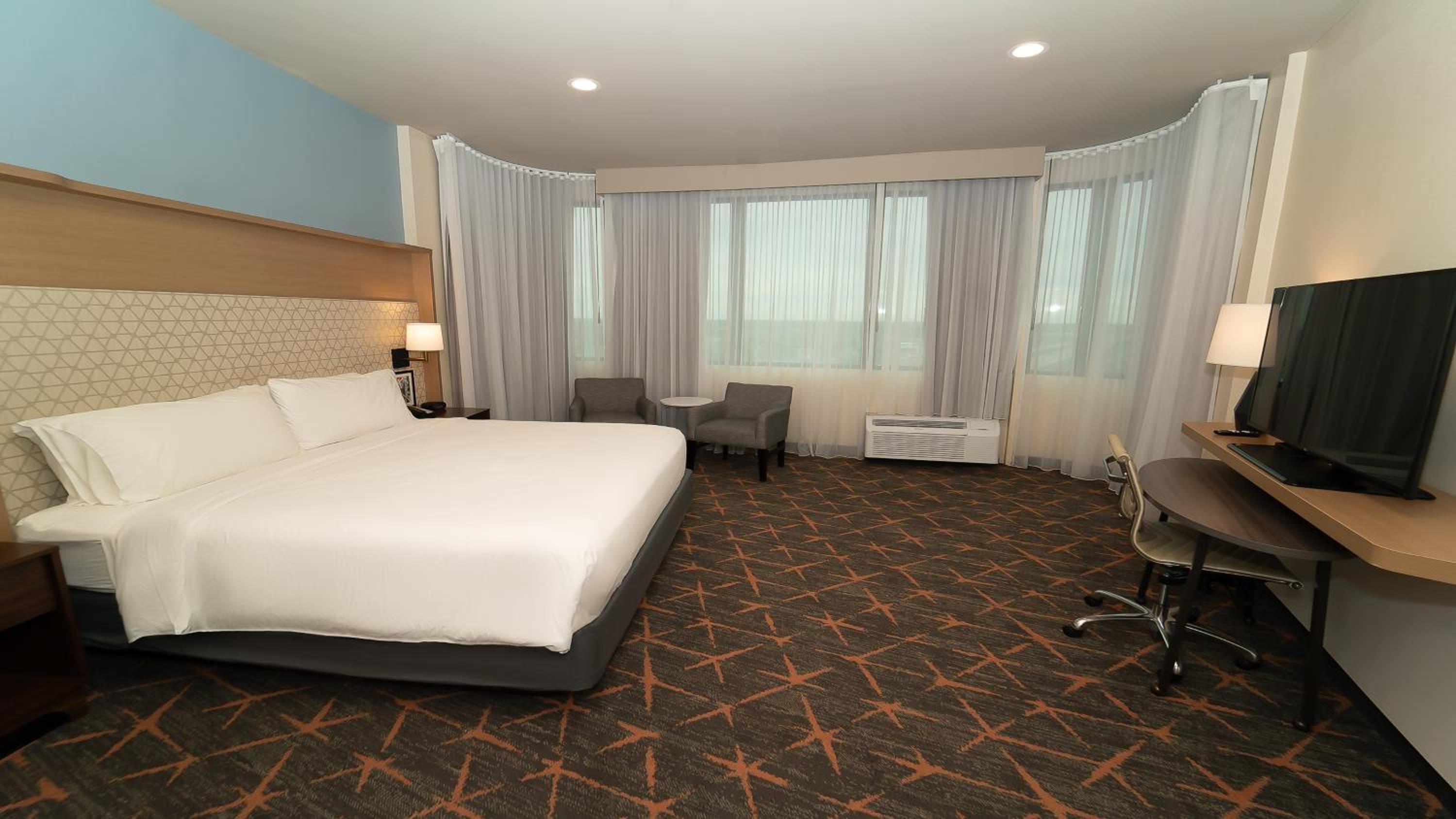 1 King Bed Standard Top Floor photo 1