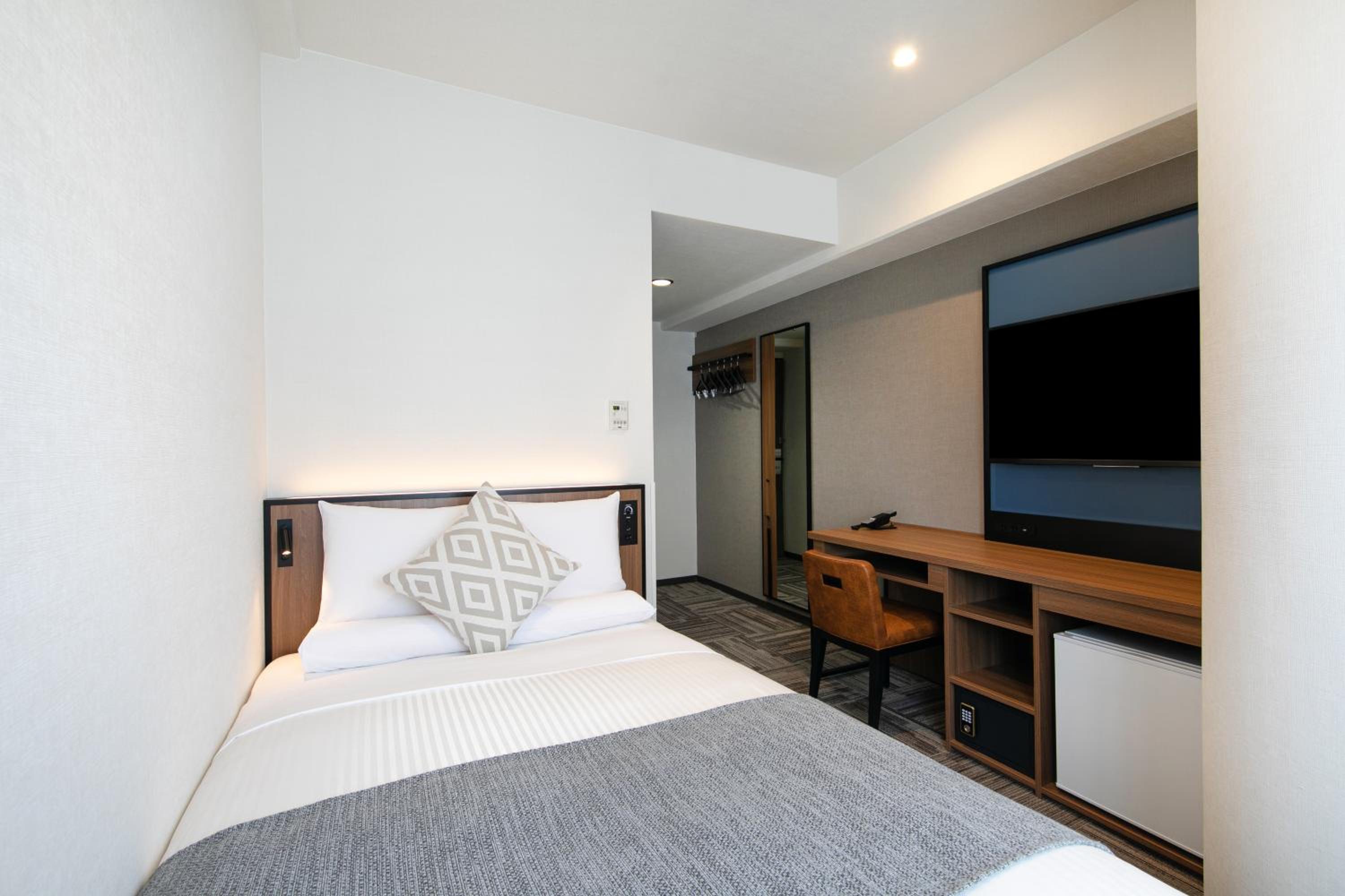 Standard Semi Double Room - Smoking