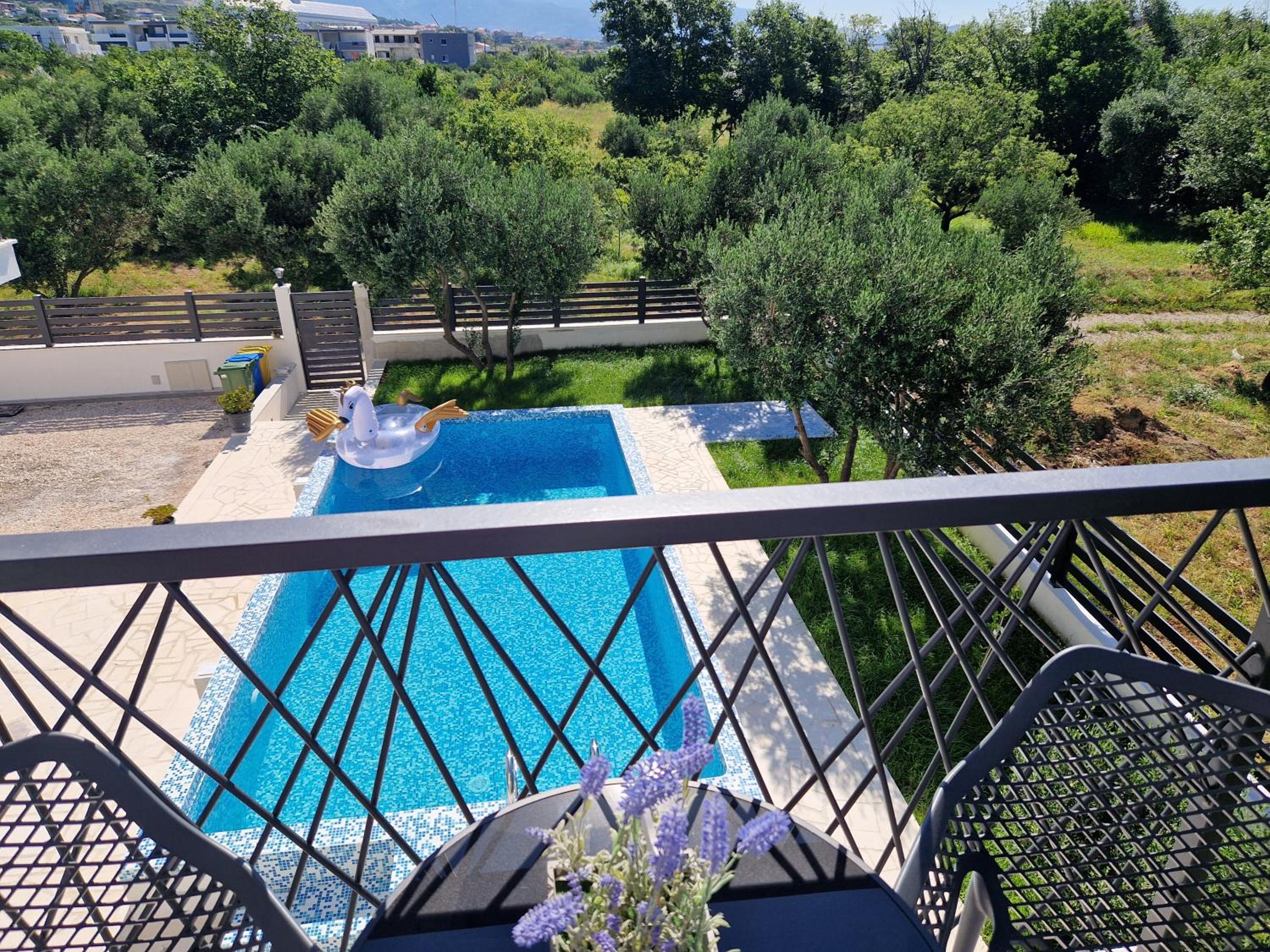 Villa photo 2