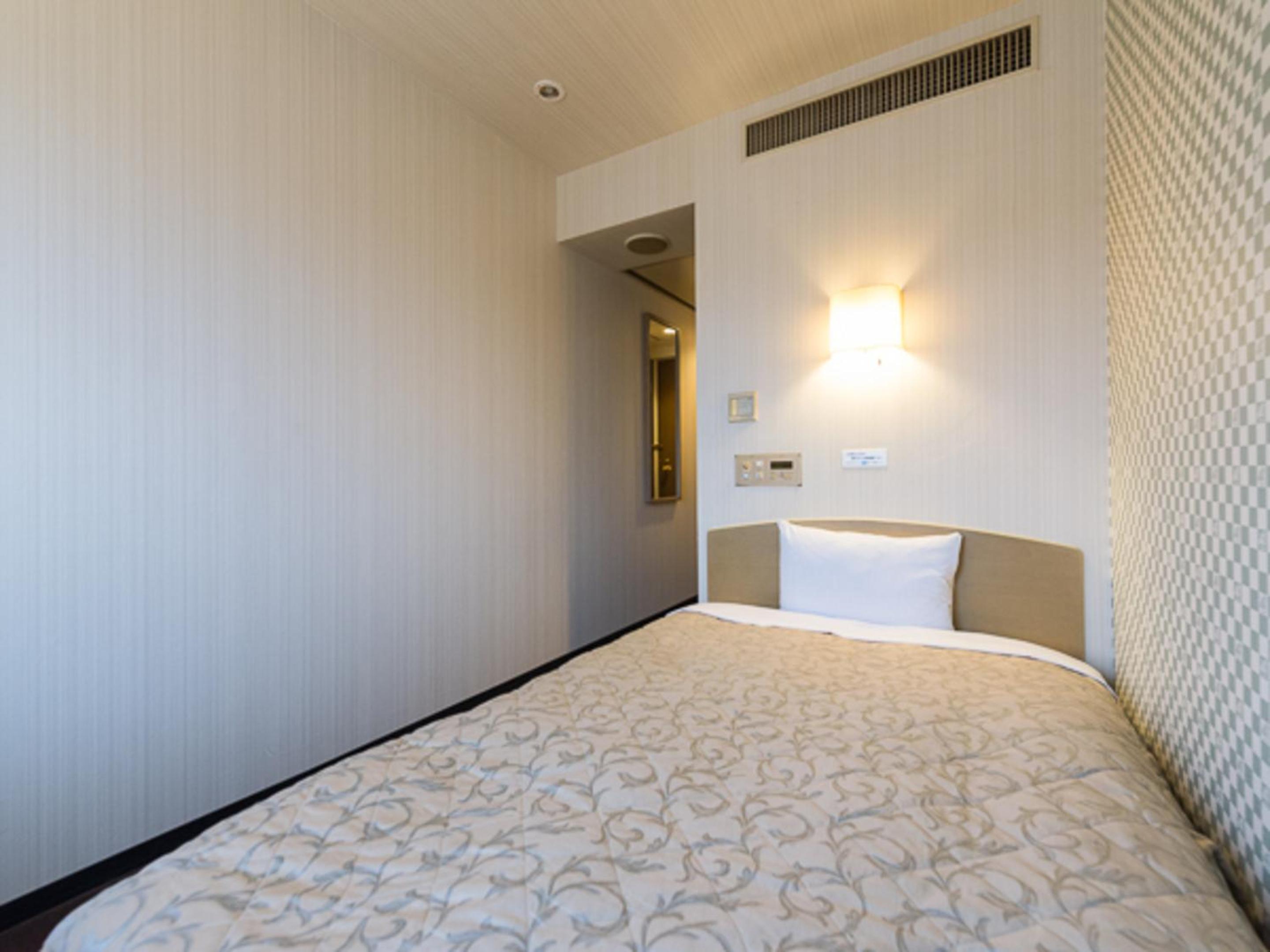 Double Room with Small Double Bed - Non-Smoking photo 3