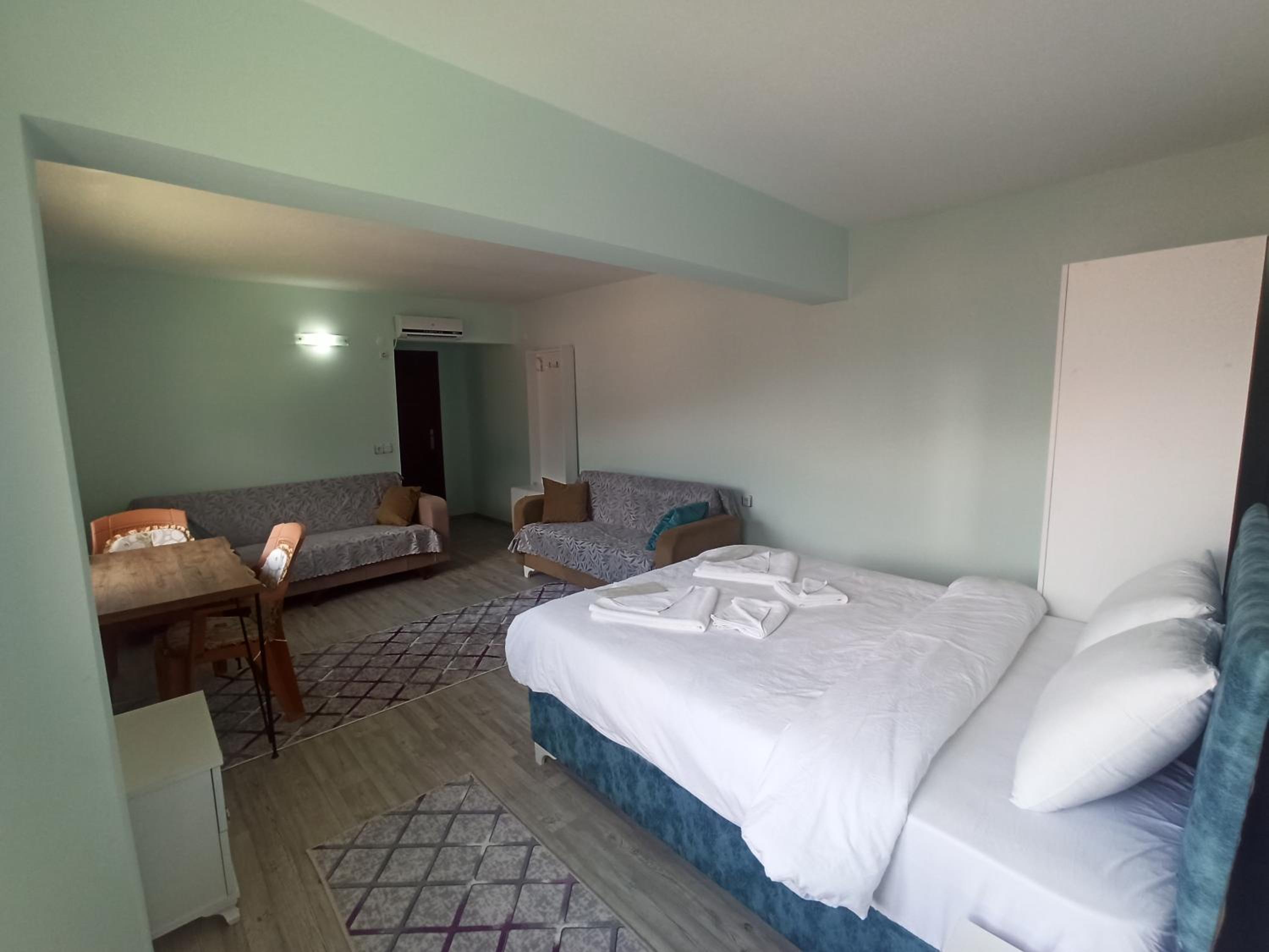 Apartment - Split Level