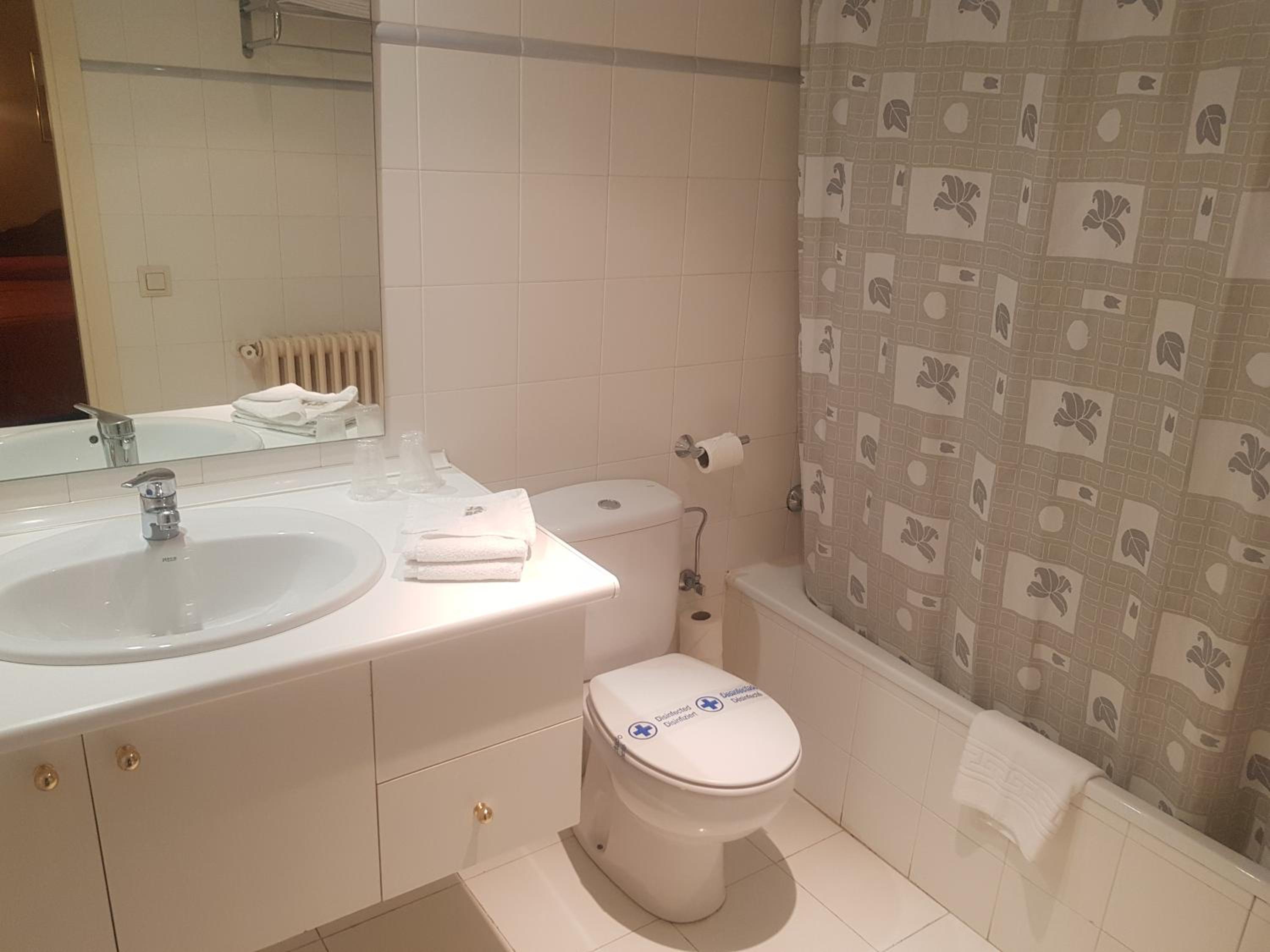 标准四人间