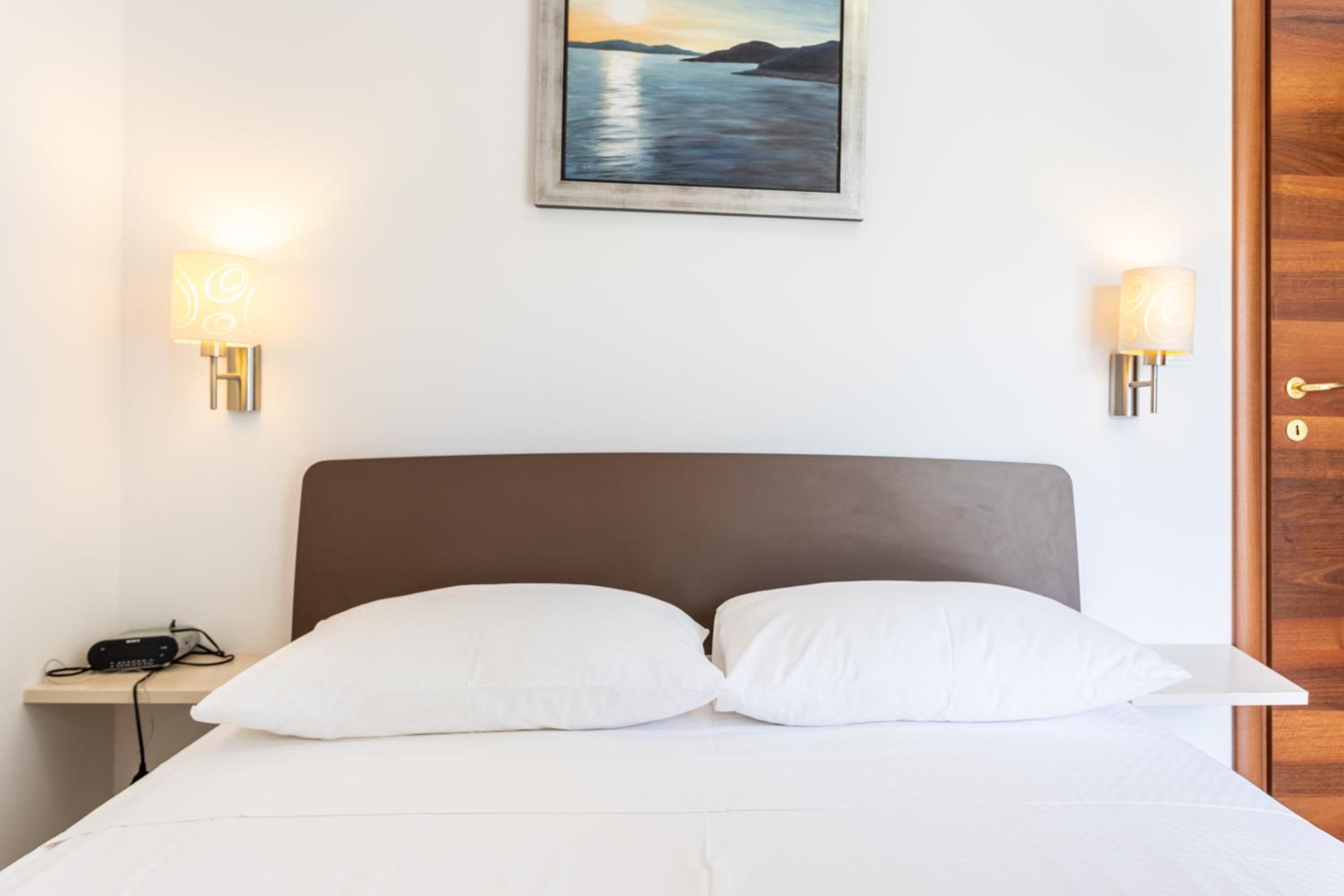 Studio Apartment with Pool View (2 Adults) photo 1