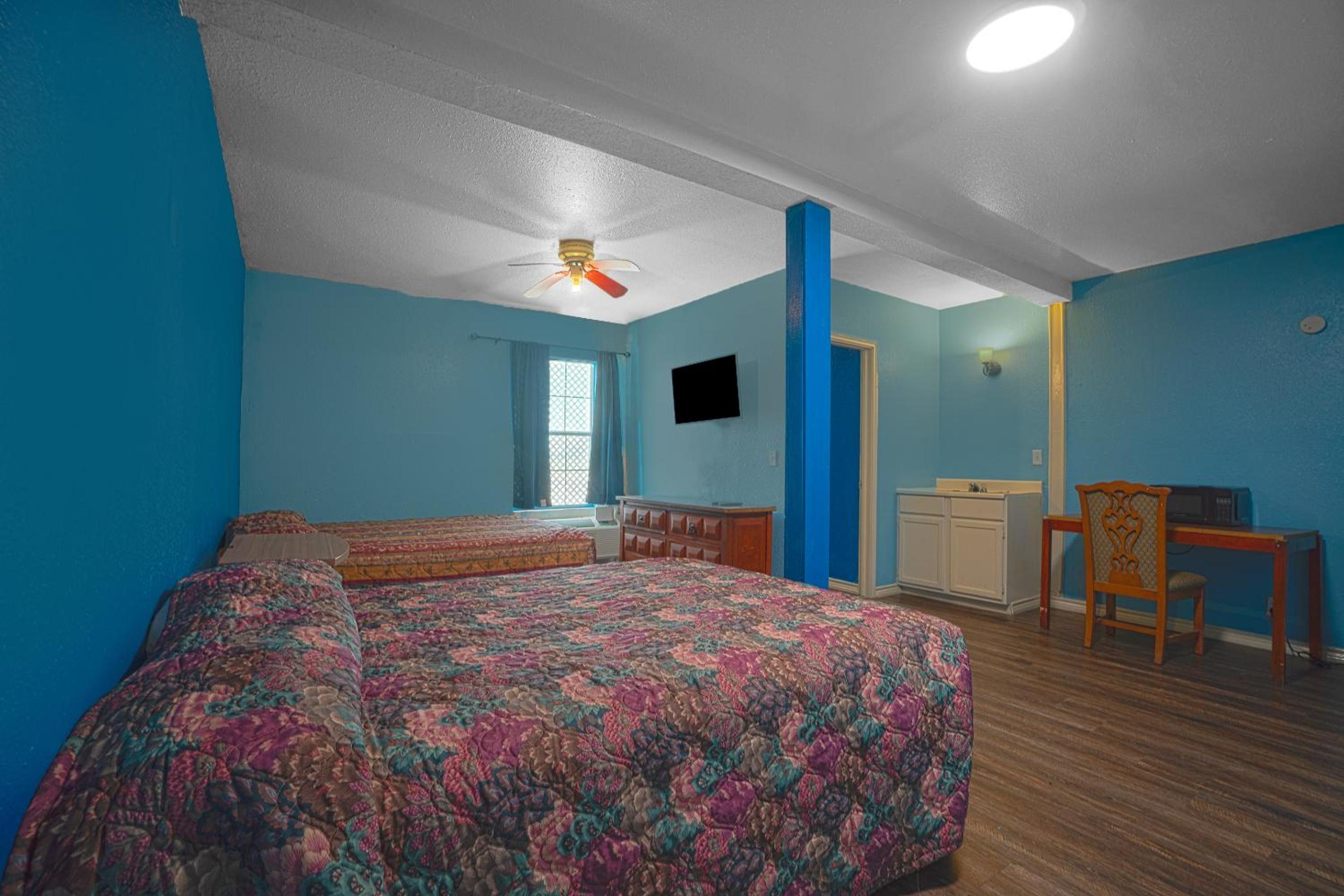 2 Full Bed - Photo 2