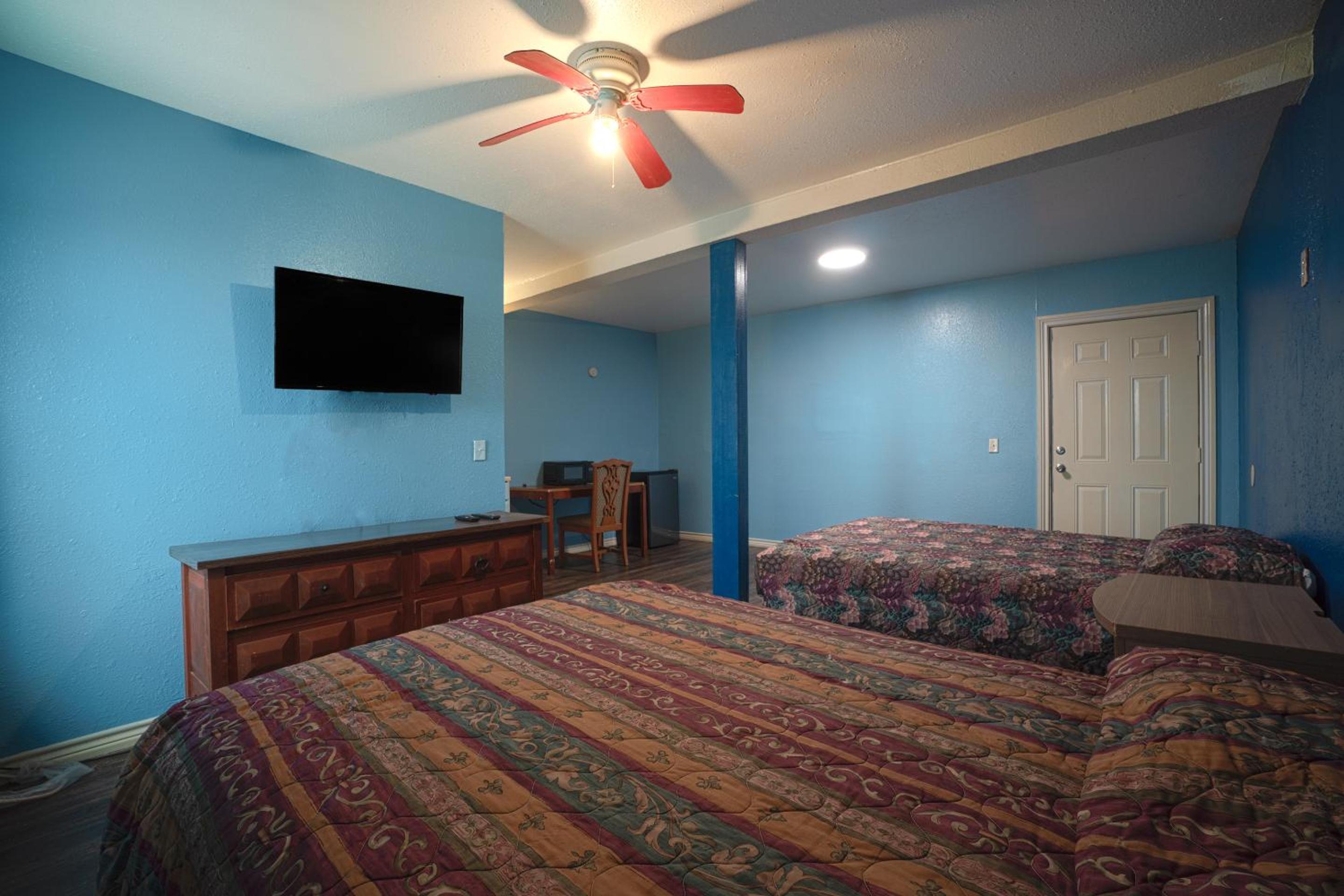 2 Full Bed - Photo 10