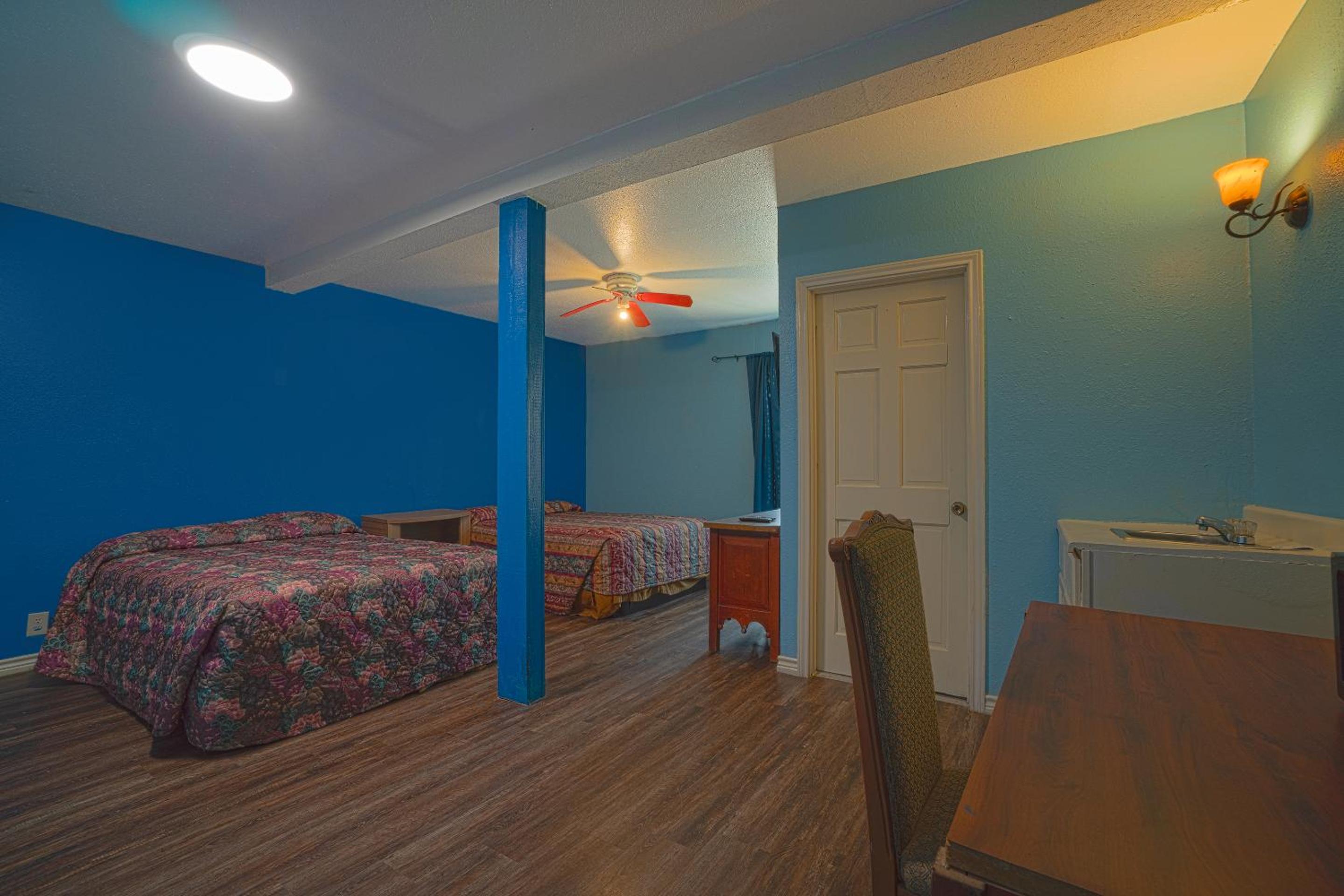 2 Full Bed - Photo 1