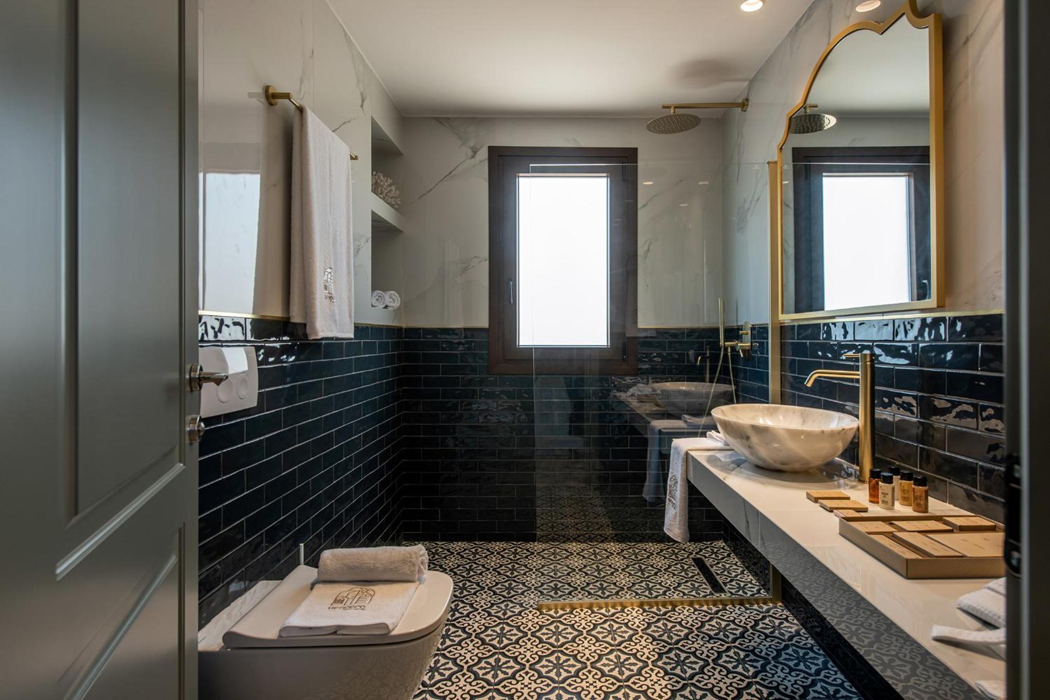 Junior Suite with Sea View - Photo 9