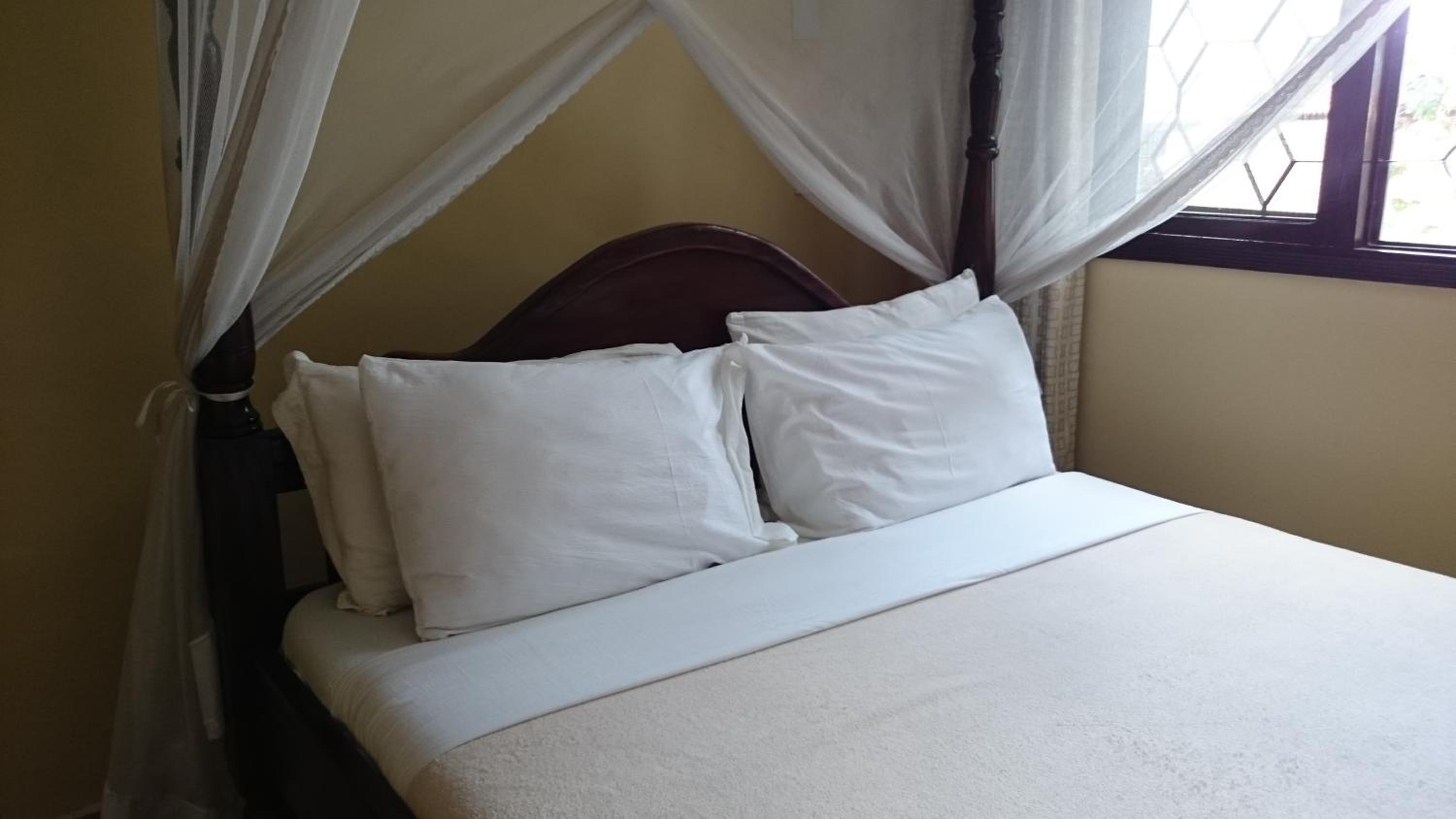 Deluxe Triple Room - Photo 10