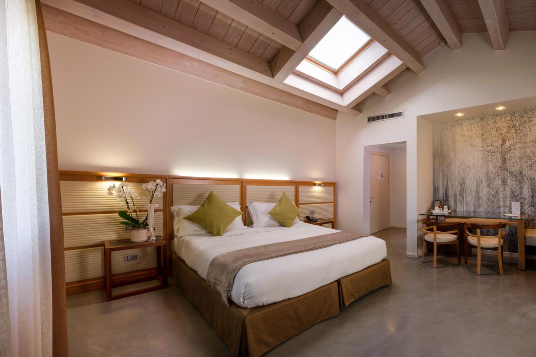 Junior Suite - Photo 1