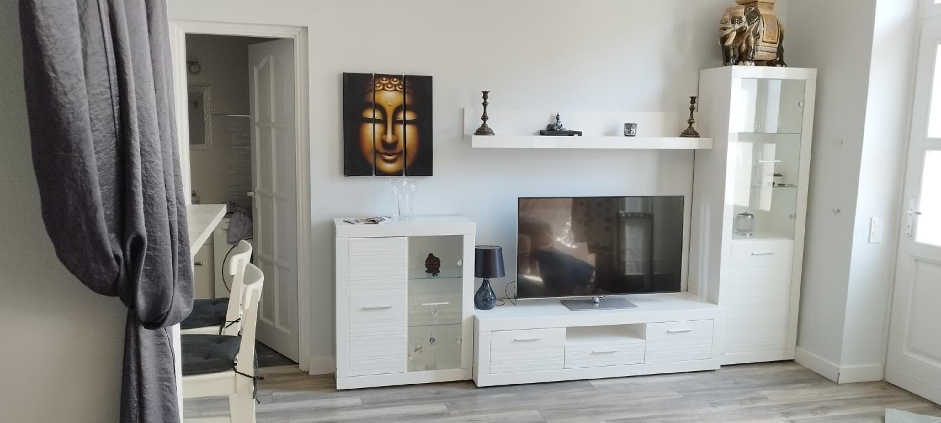 One-Bedroom Apartment - Photo 10