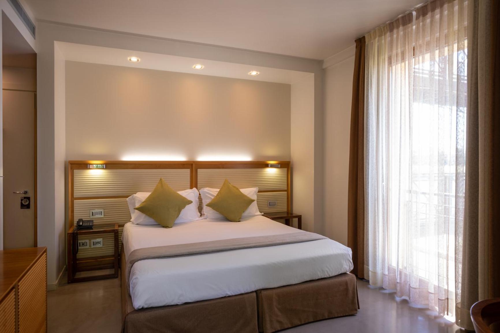 Superior Double Room - Photo 1