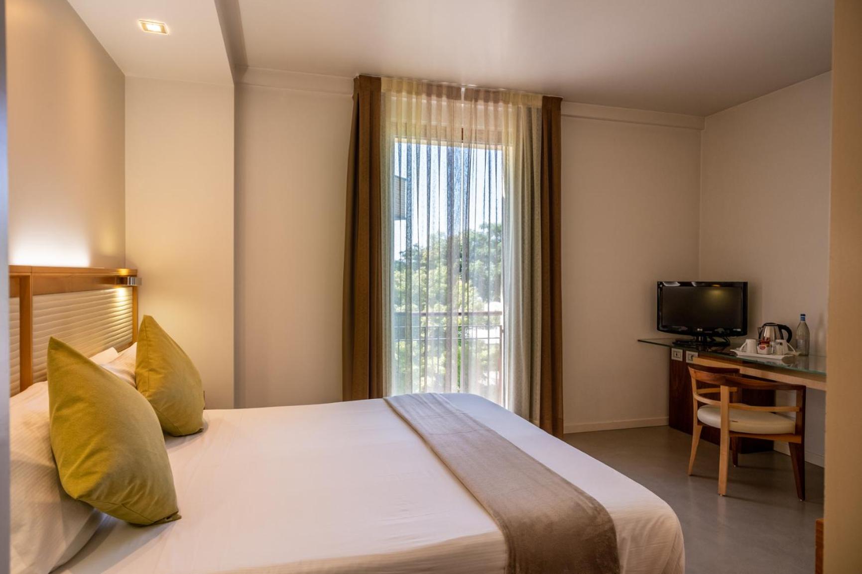 Superior Double Room - Photo 2