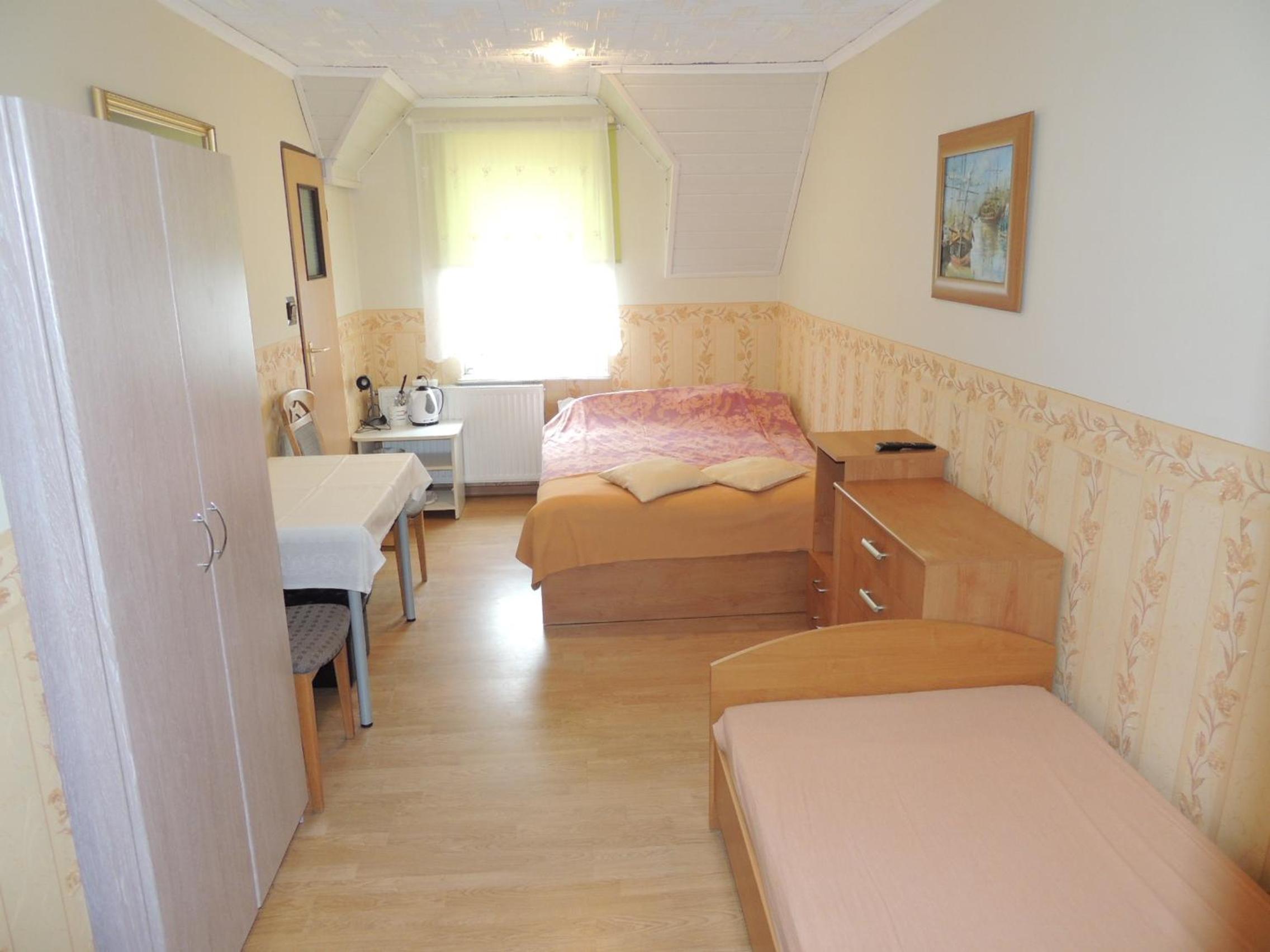 Triple Room with Private Bathroom photo 1
