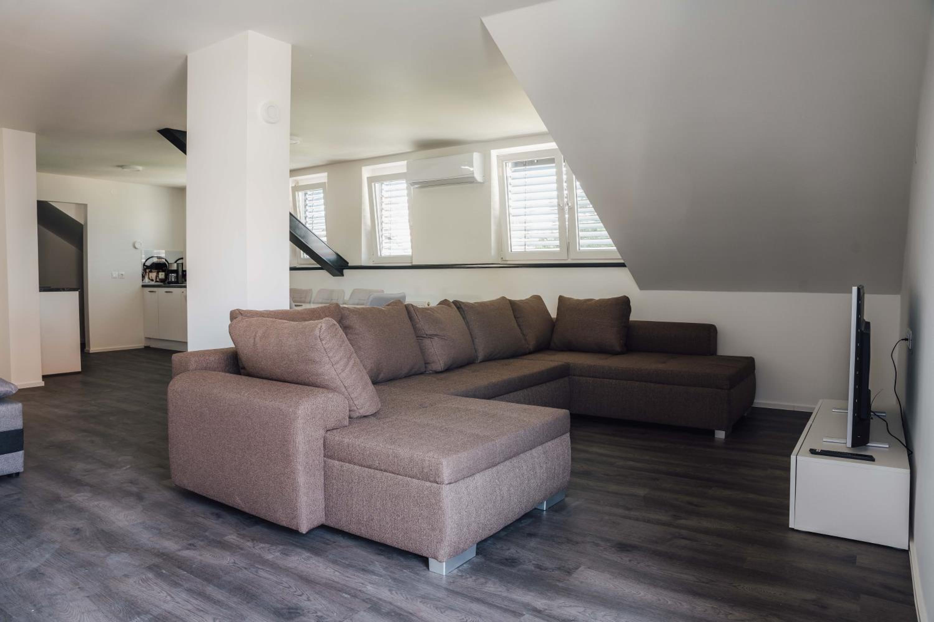 White President Apartment