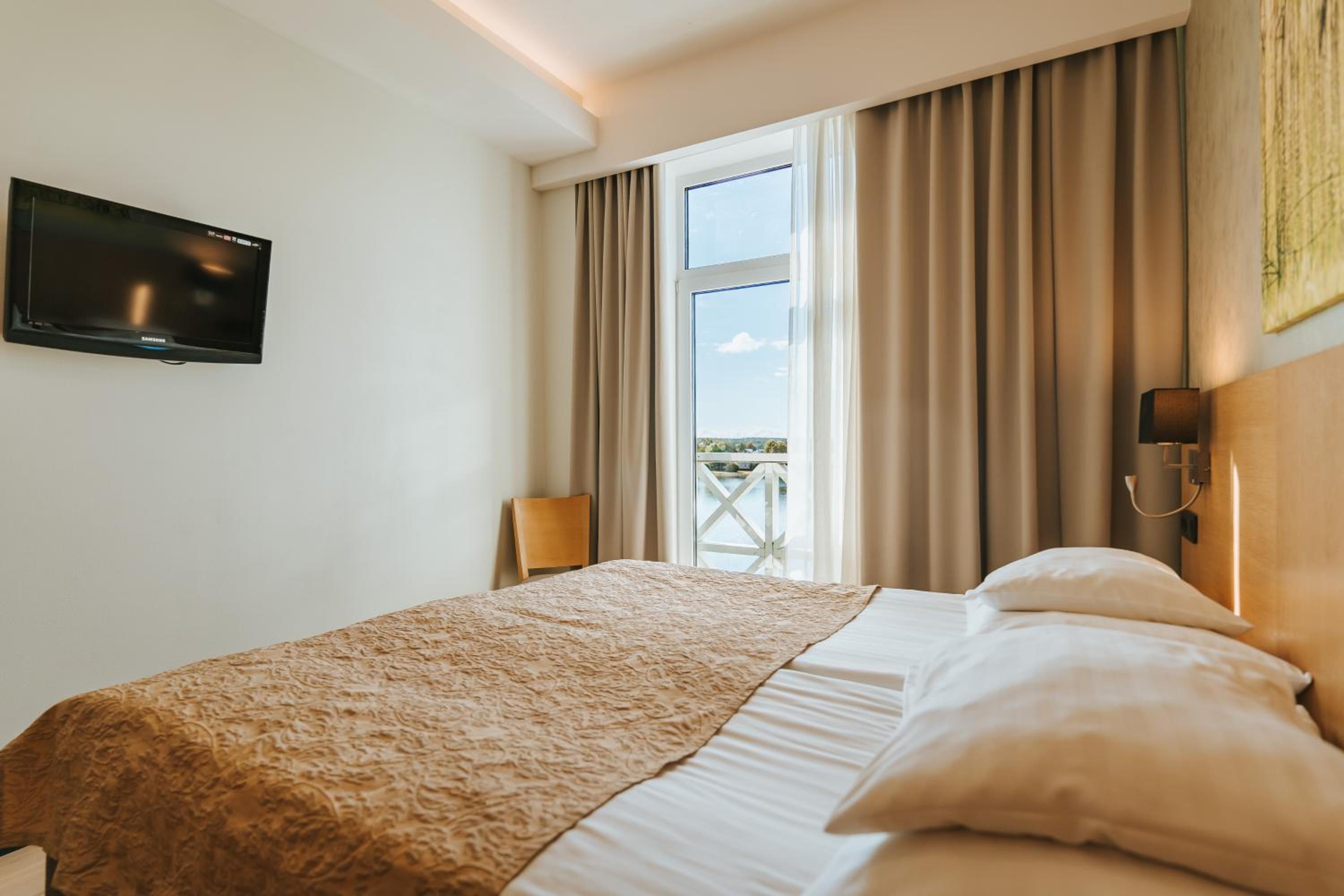 Standard Double or Twin Room photo 1