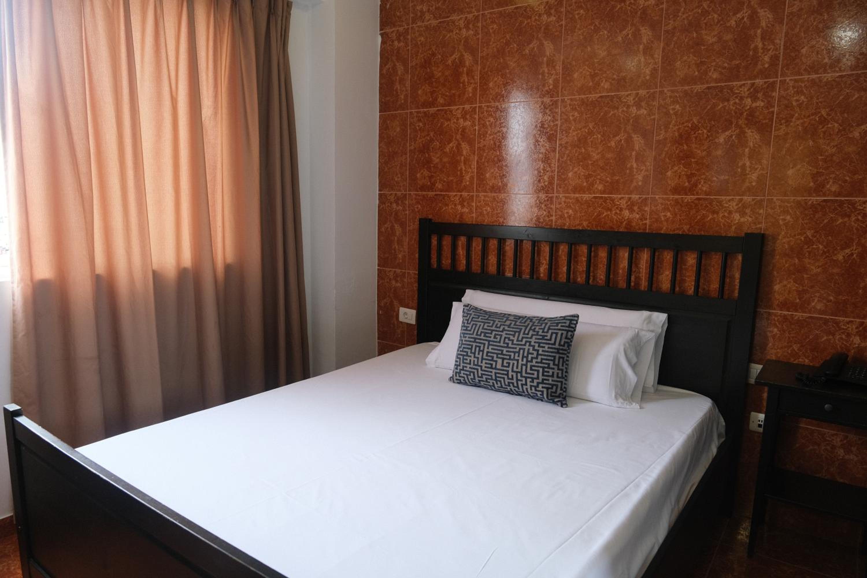 Double or Twin Basic Room
