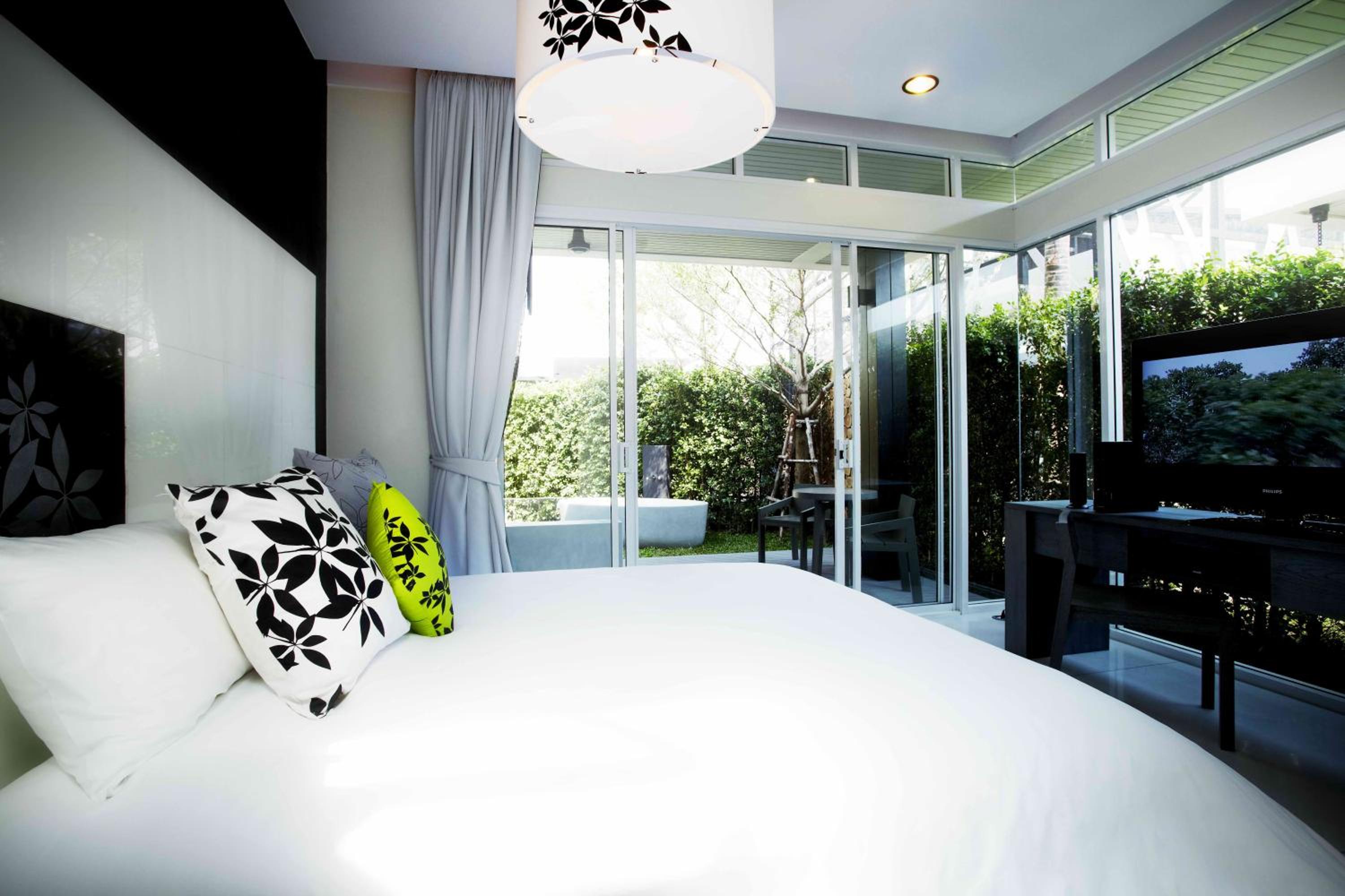 Luxury Suite with Private Garden  - Photo 6