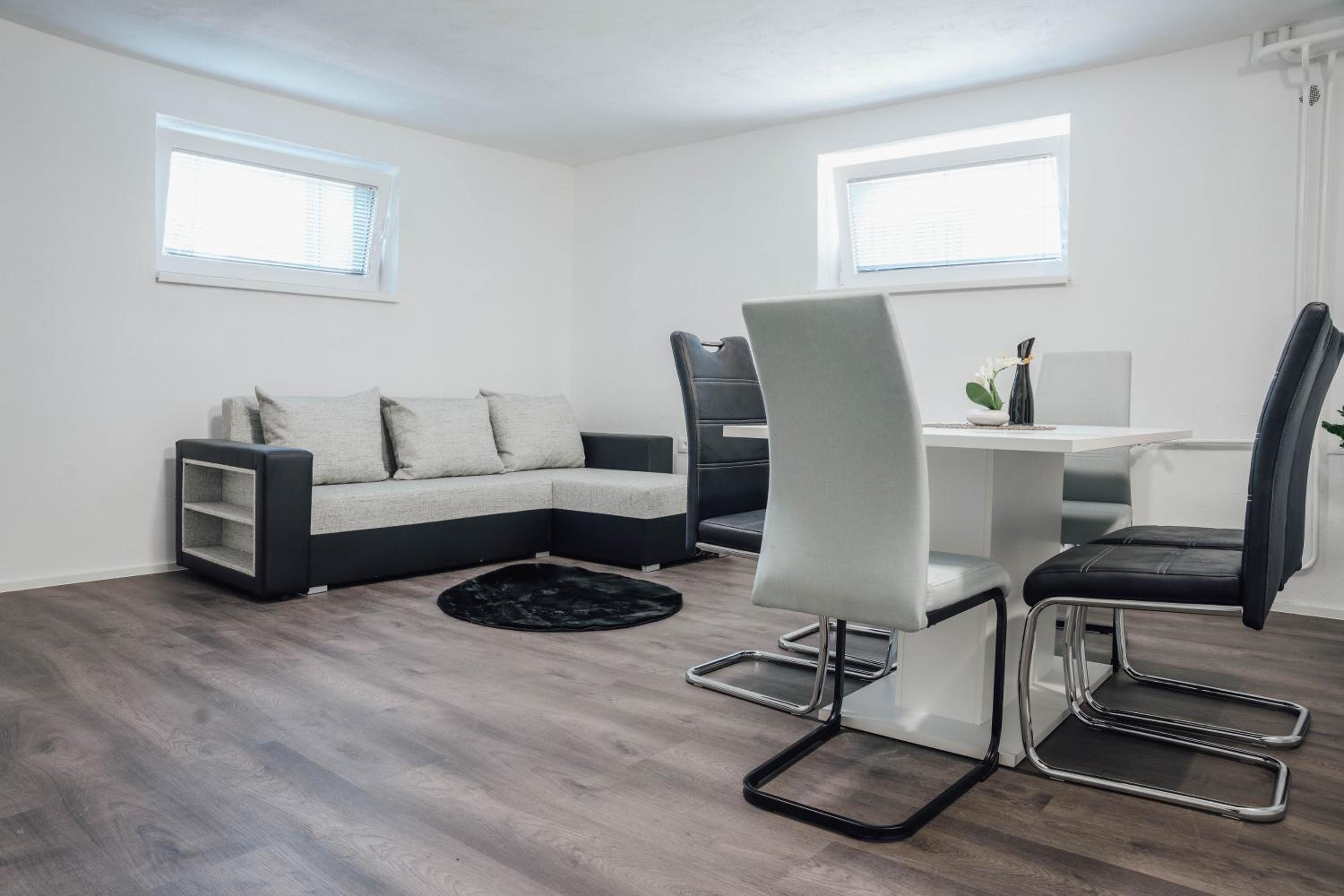 Black King Luxury Apartment photo 3