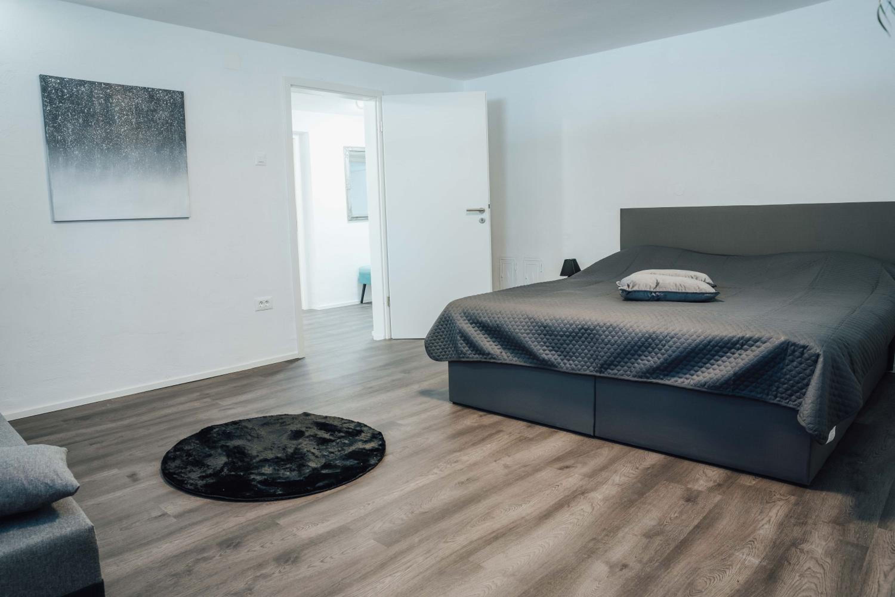 Black King Luxury Apartment photo 2