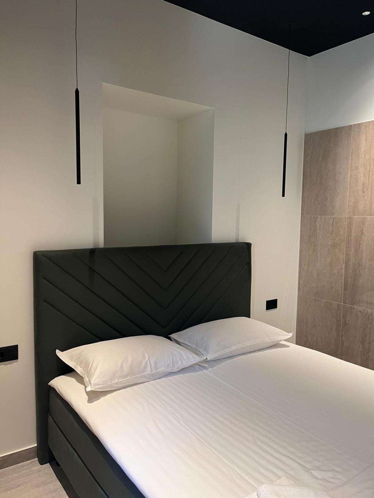 Superior One-Bedroom Apartment - 93 Radunica Street