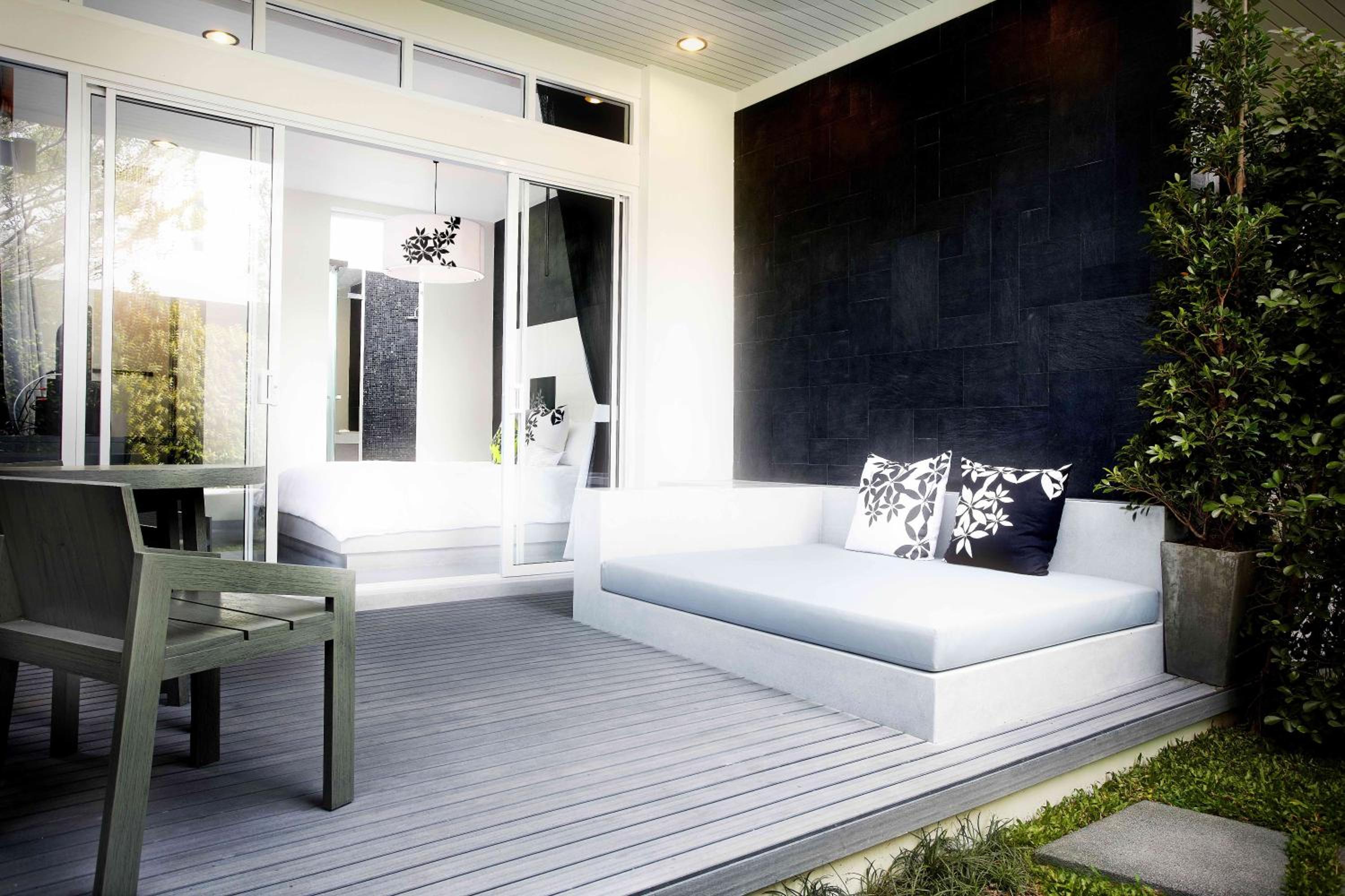 Luxury Suite with Private Garden  - Photo 8