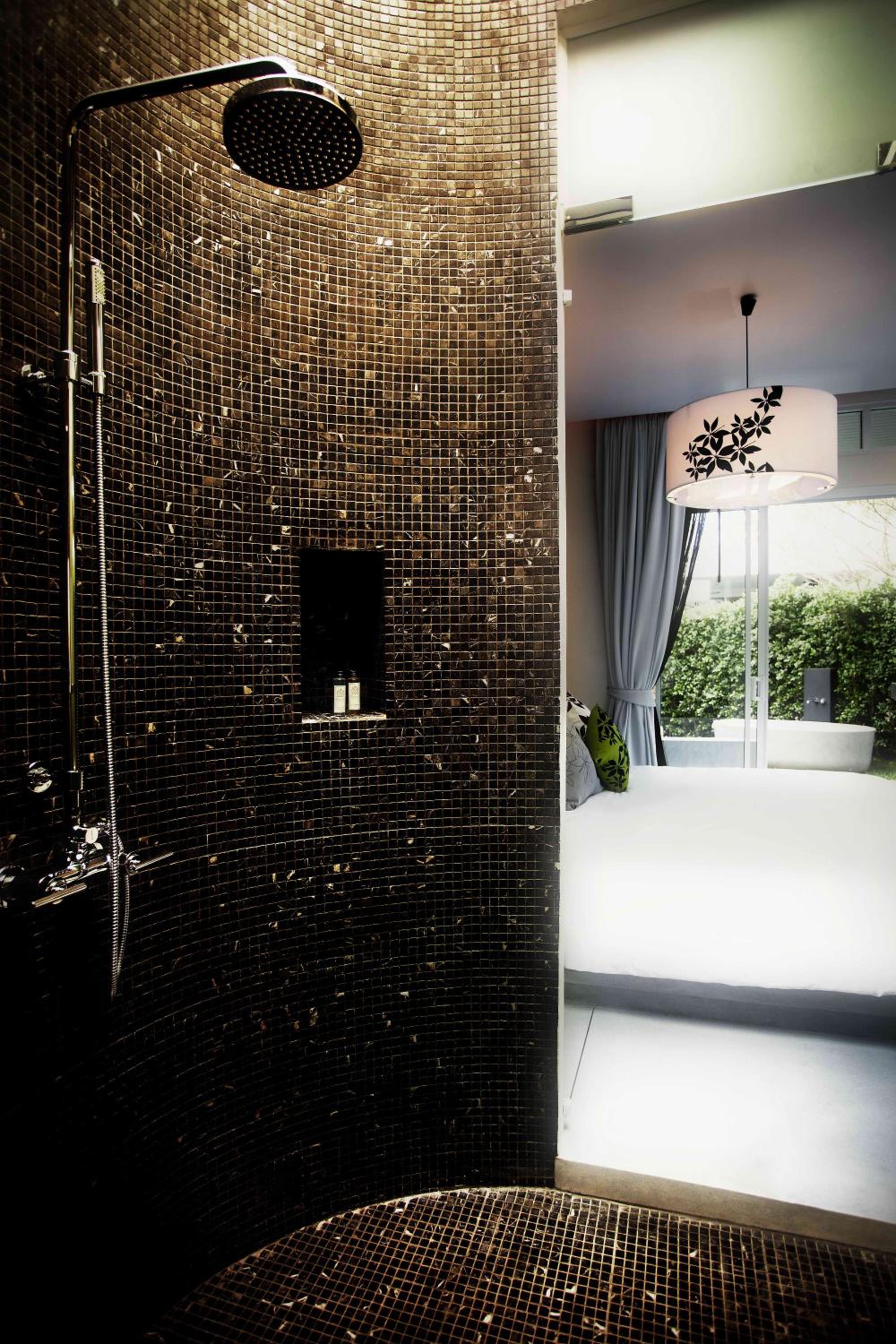 Luxury Suite with Private Garden  - Photo 9