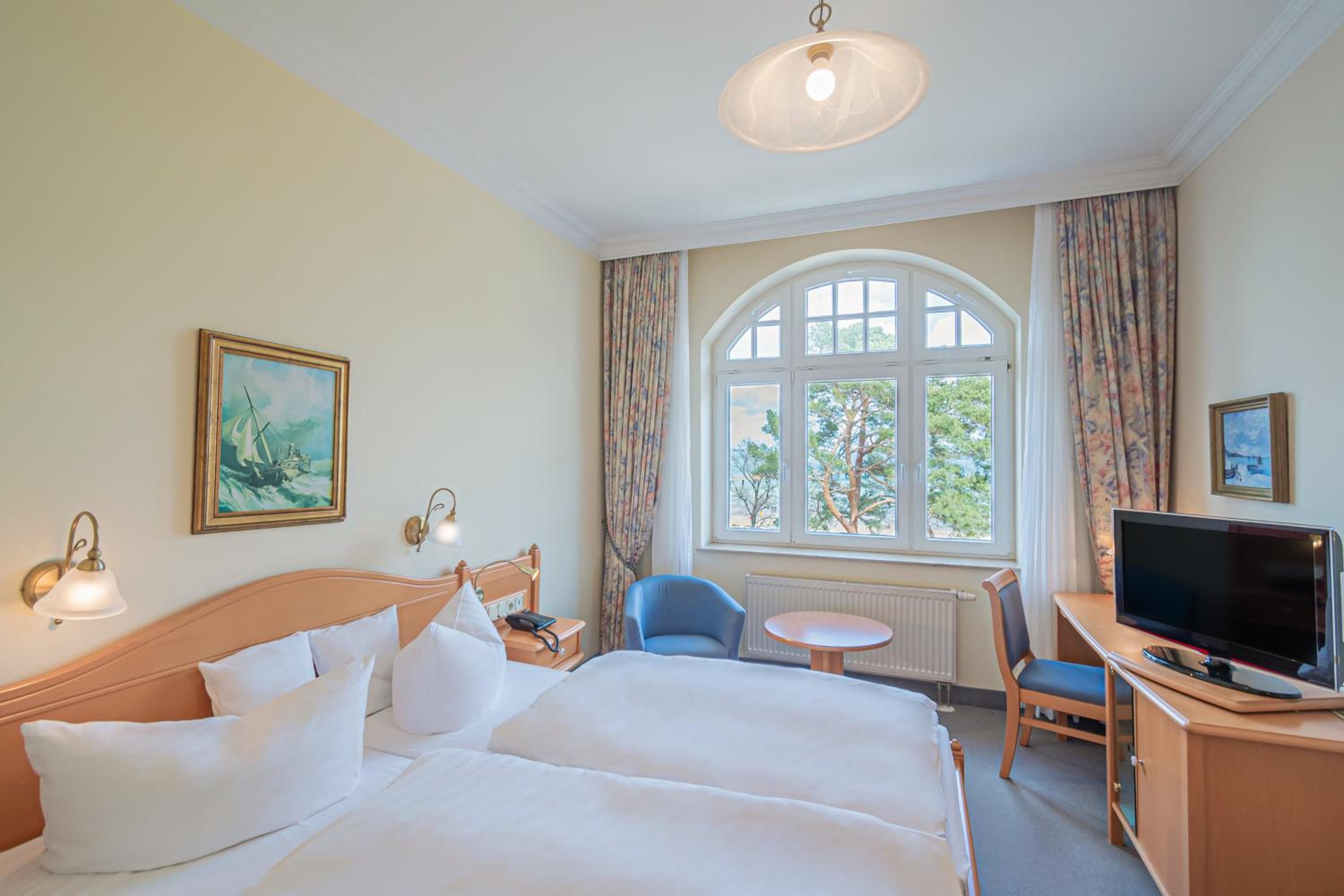 Double Room with Sea View - Photo 1