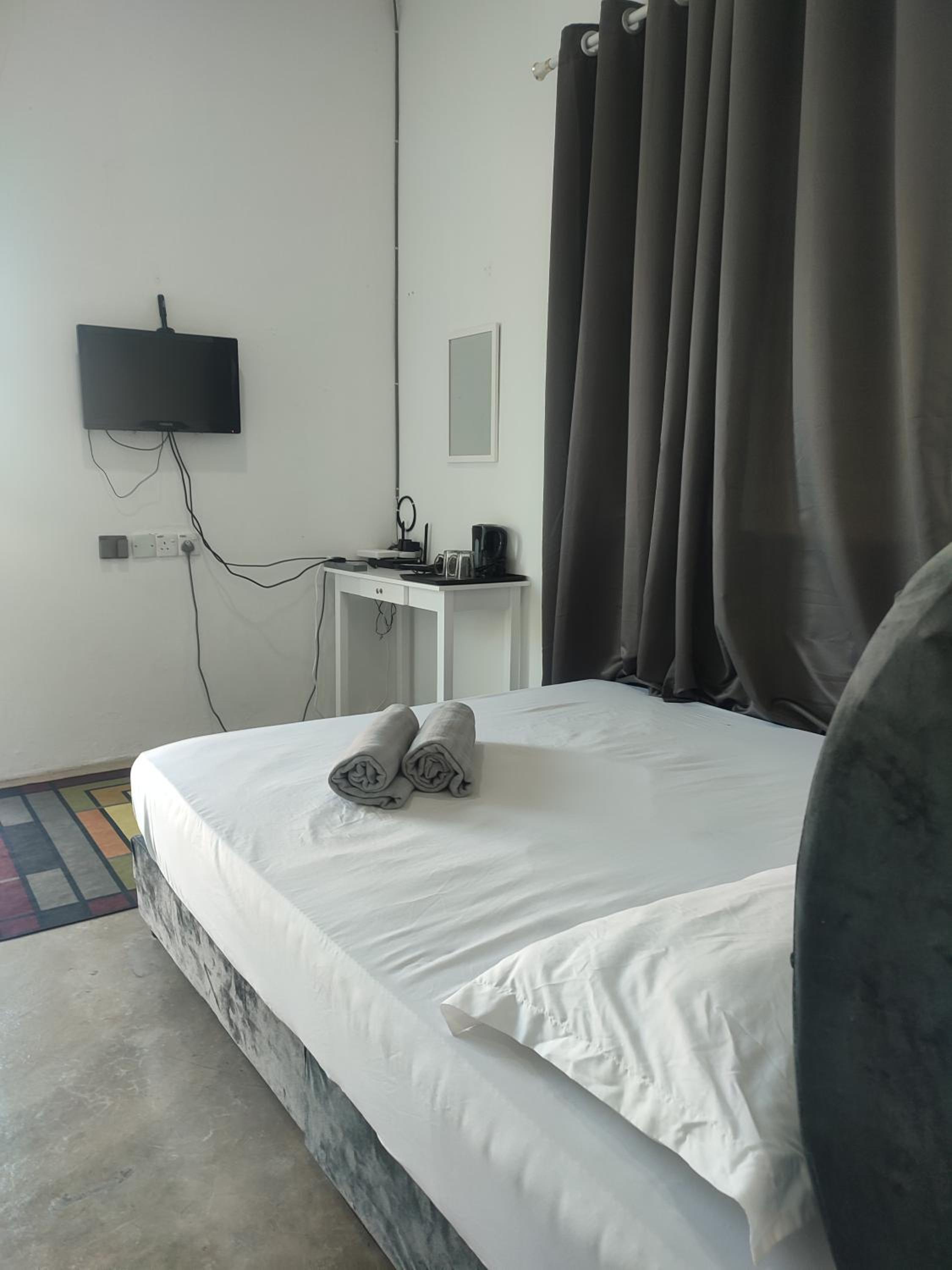Standard Queen Room photo 2