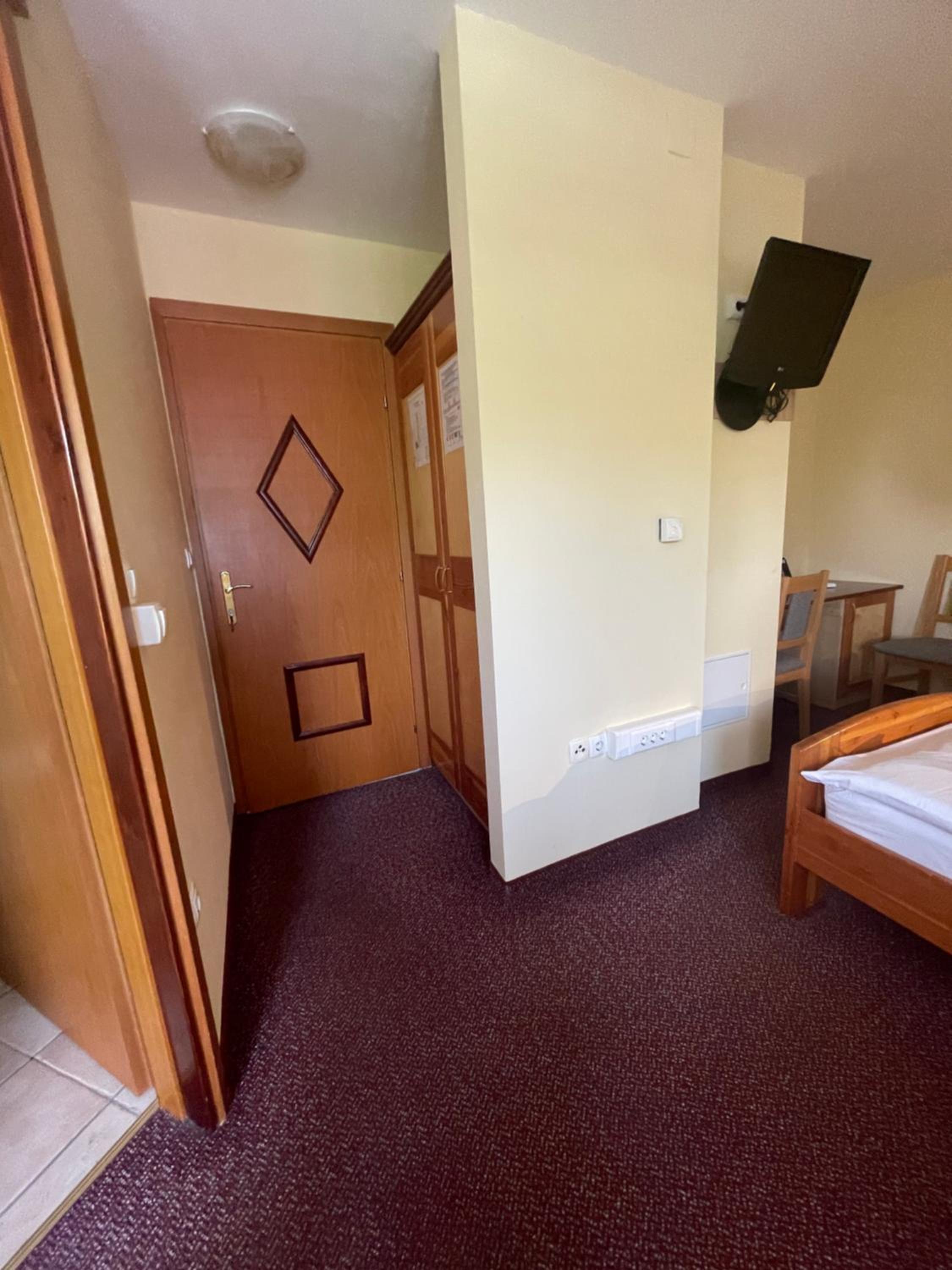 Double Room with Mountain View - Photo 13
