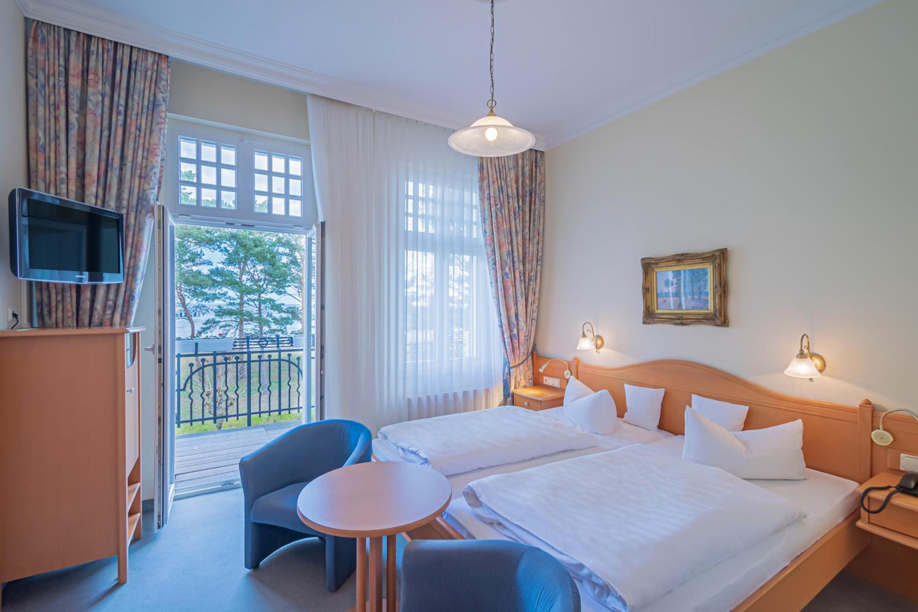 Double Room with Balcony and Sea View