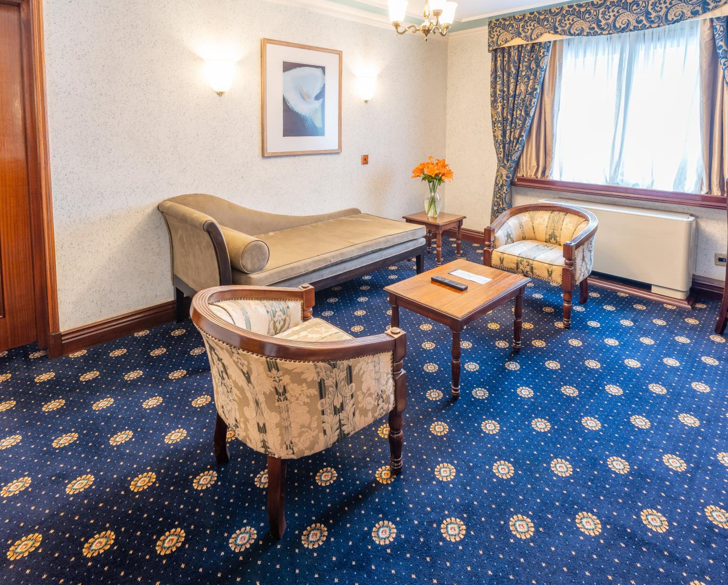 Stanley Premium Club Room - Photo 4