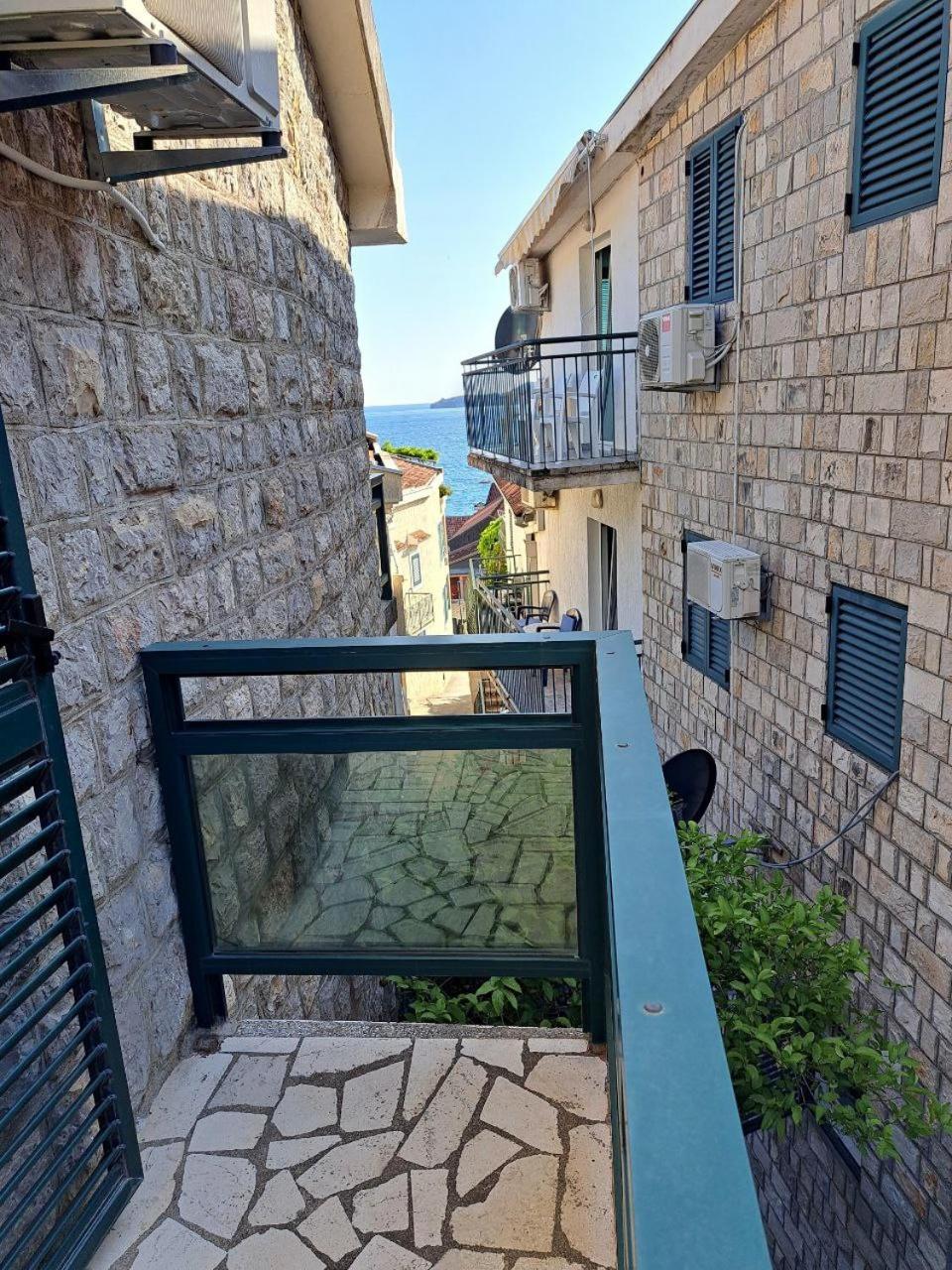 Single Room With Balcony photo 3