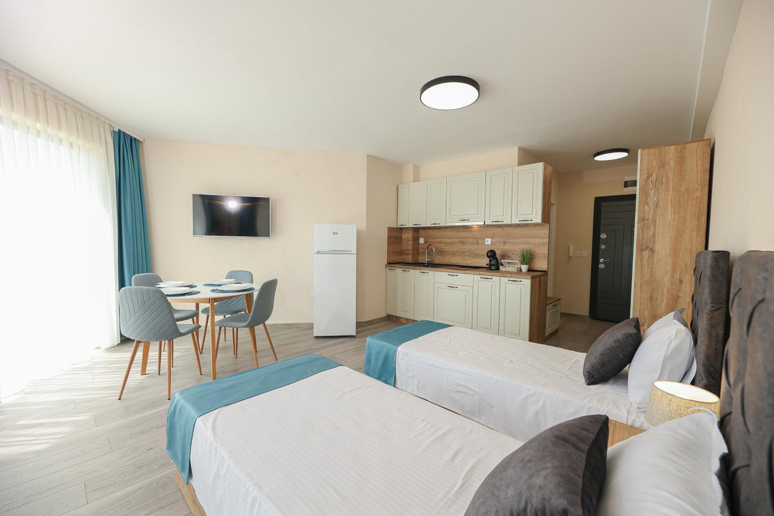 Studio Apartment with Sea View photo 1