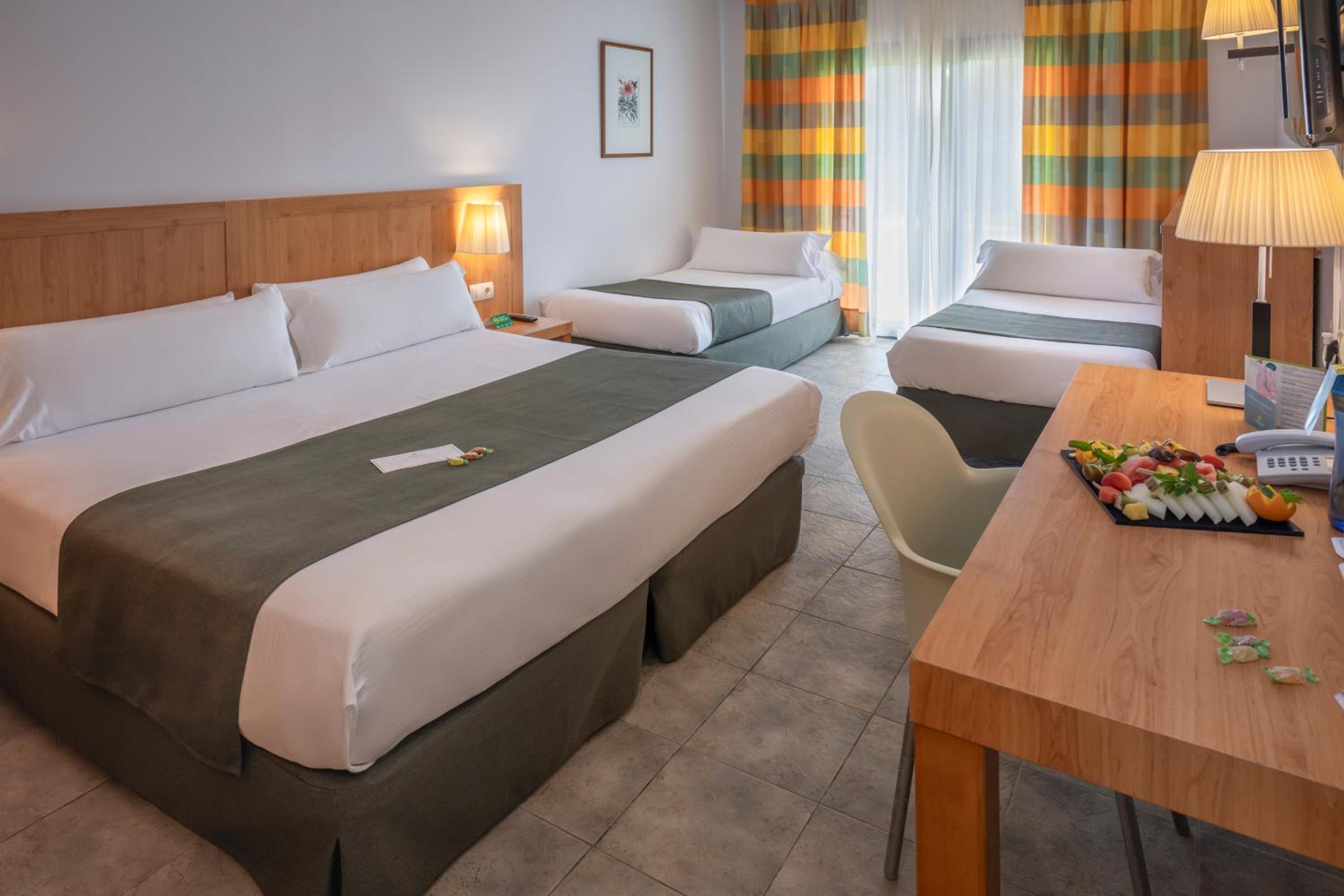 Habitación Familiar Comfort (2 adultos + 2 niños)