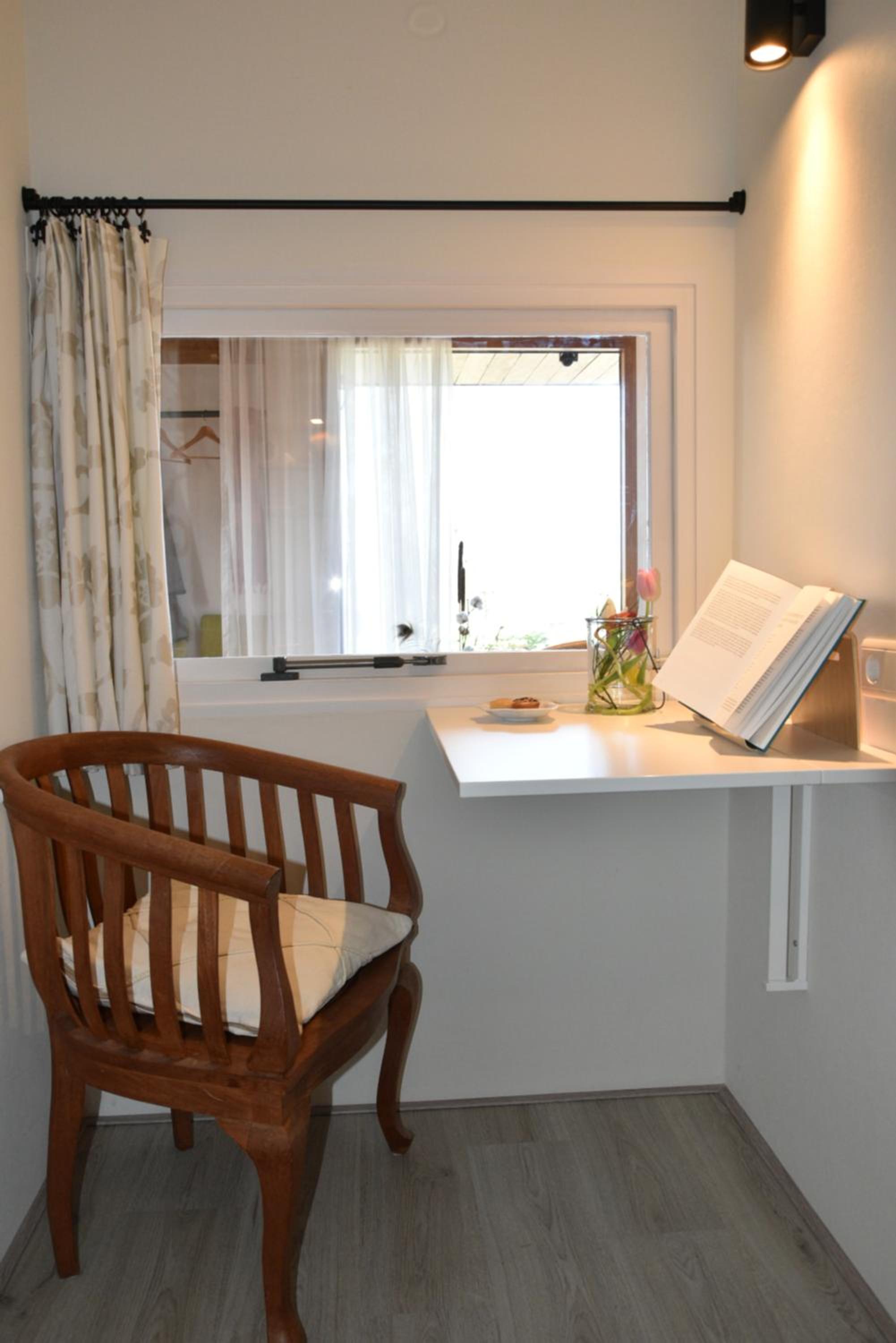 King Room with Roll-In Shower - Disability Access photo 1