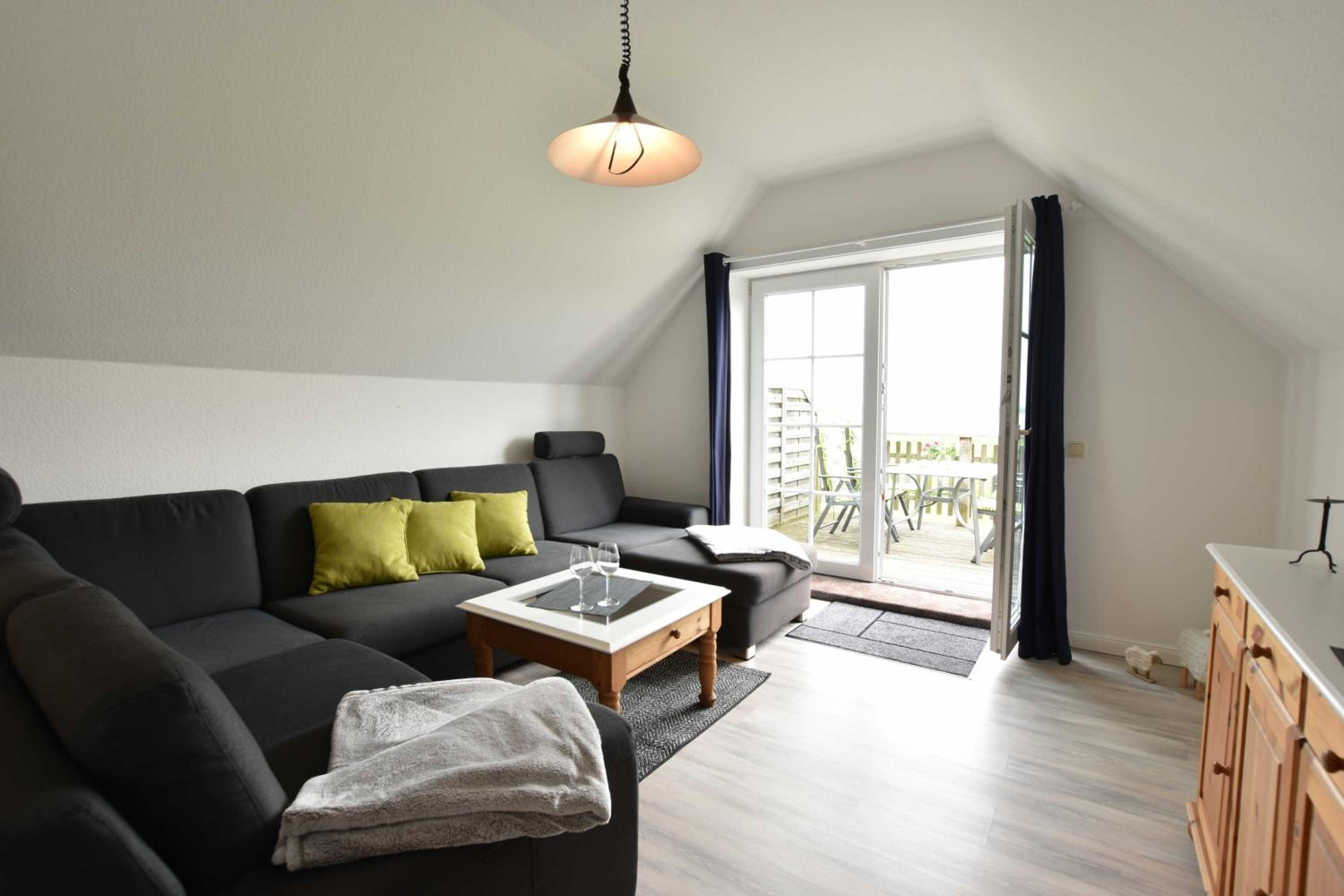 Two-Bedroom Apartment with Balcony and Terrace photo 1
