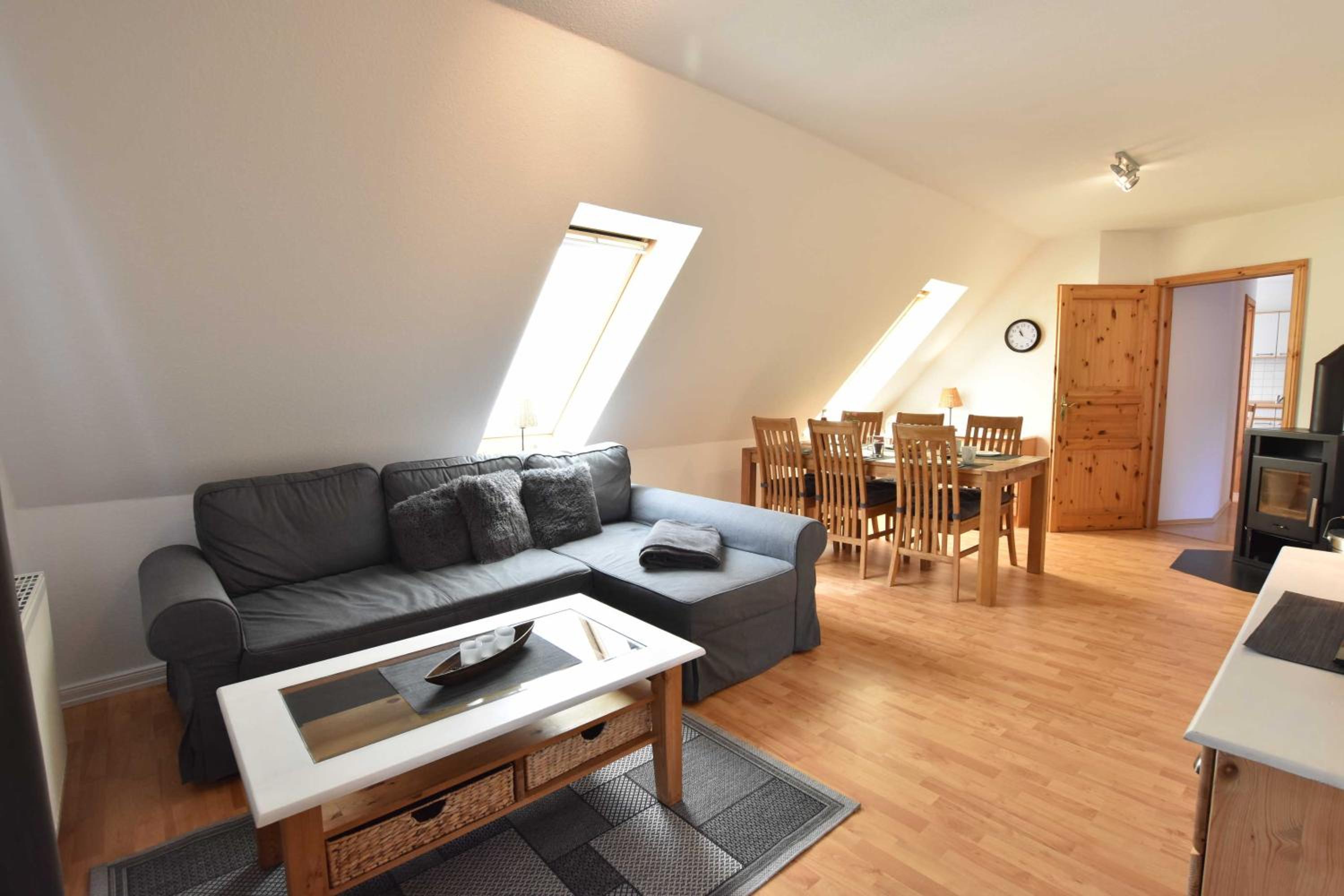 Three-Bedroom Apartment with Balcony photo 1