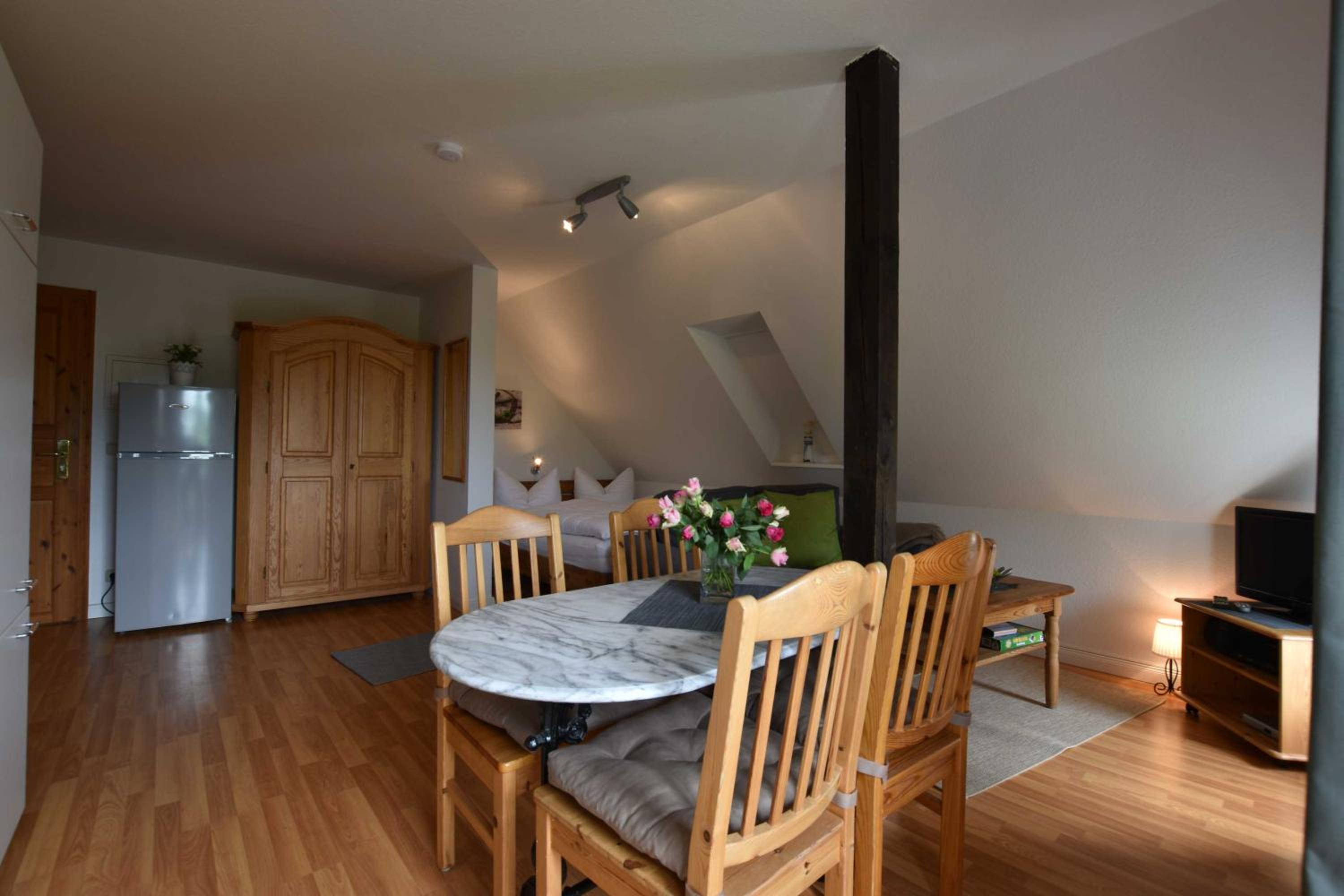 Apartment with Balcony photo 1