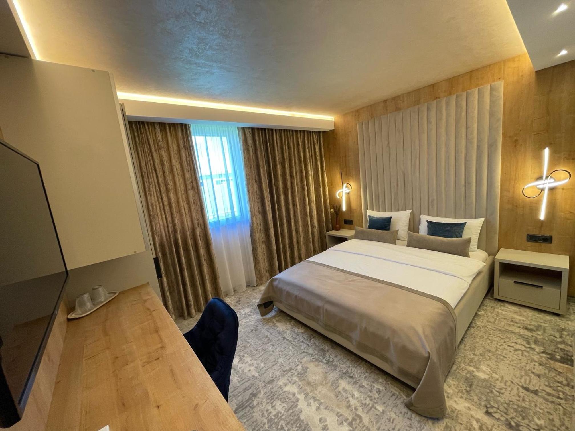 Superior King Room photo 1
