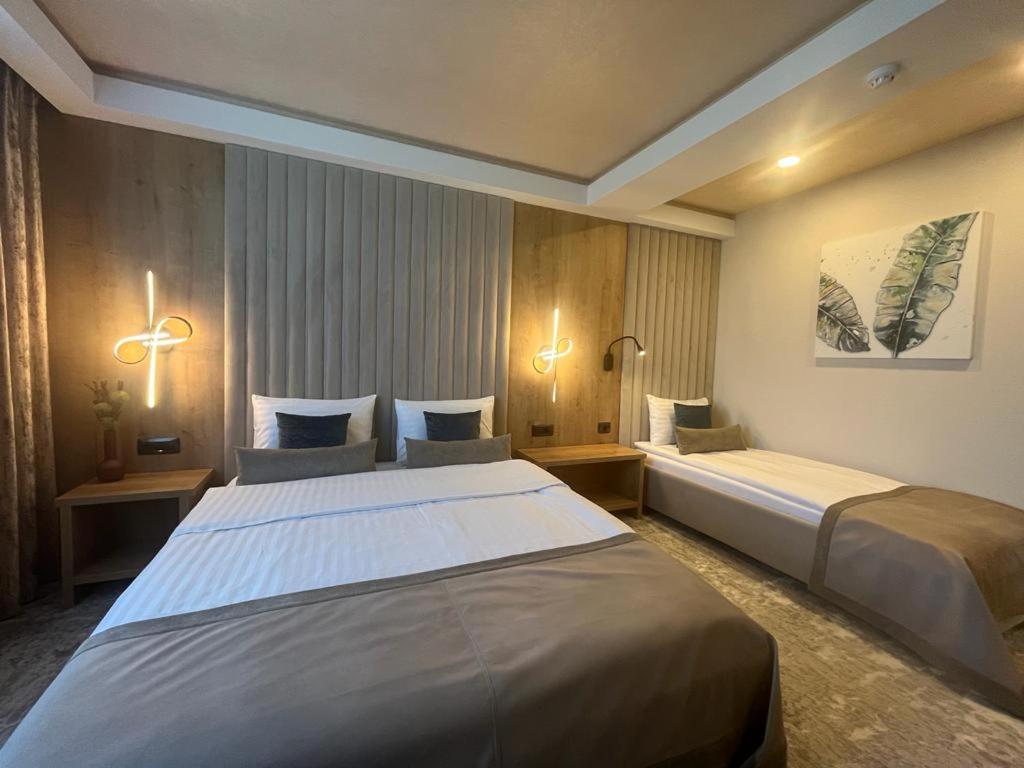 Superior Triple Room photo 2