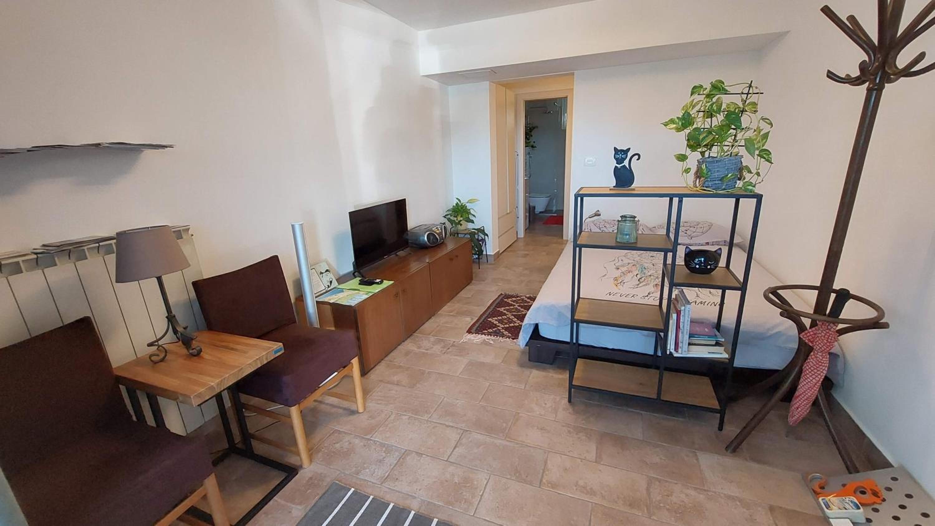 One-Bedroom Apartment - Non-Smoking - Photo 27