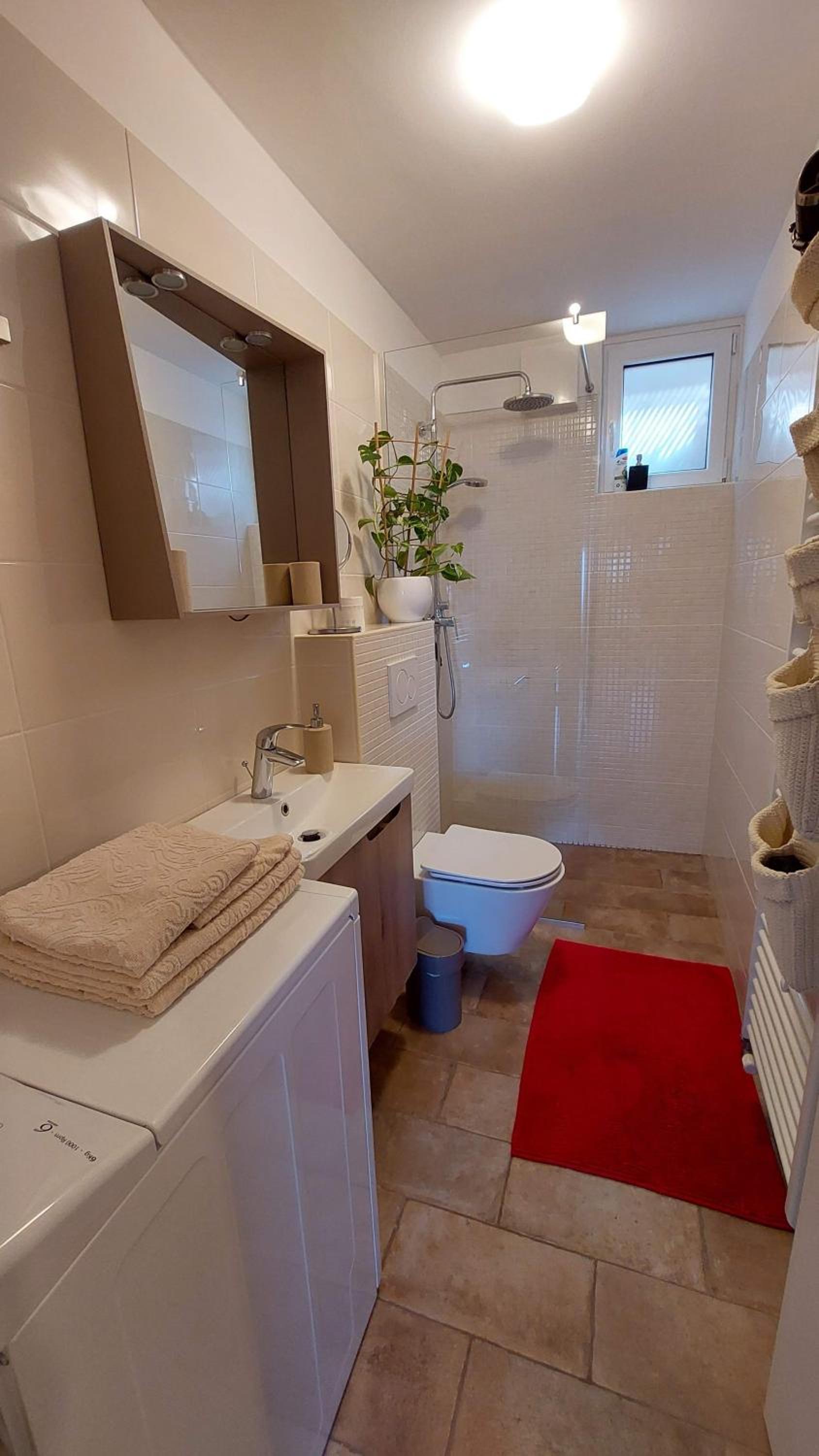 One-Bedroom Apartment - Non-Smoking - Photo 26